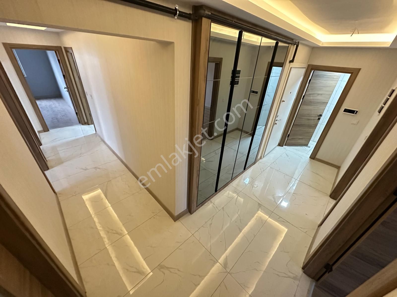 Menderes Mh.de Mevlana Caddesine Cephe Lüx Yapılı Satılık Daire - Görsel 32