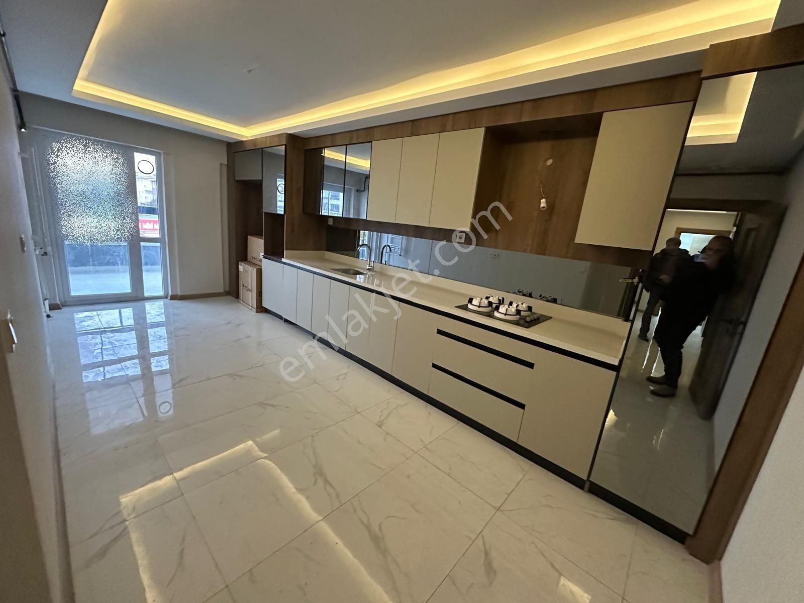 Menderes Mh.de Mevlana Caddesine Cephe Lüx Yapılı Satılık Daire - Görsel 5