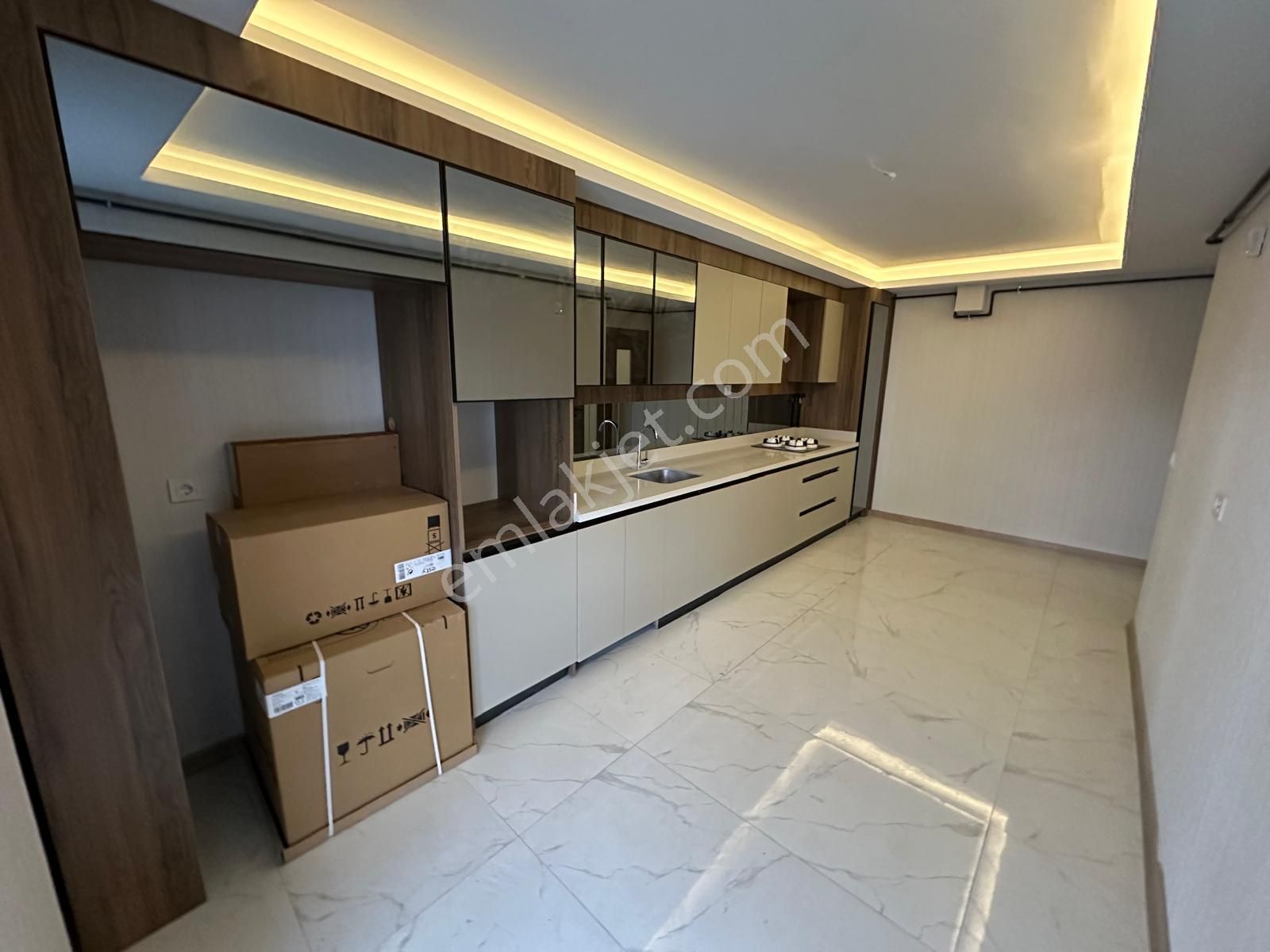 Menderes Mh.de Mevlana Caddesine Cephe Lüx Yapılı Satılık Daire - Görsel 2