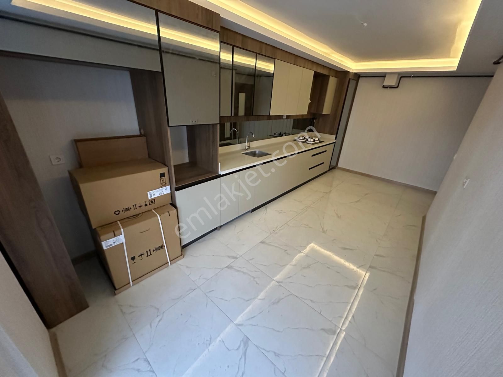 Menderes Mh.de Mevlana Caddesine Cephe Lüx Yapılı Satılık Daire - Görsel 6