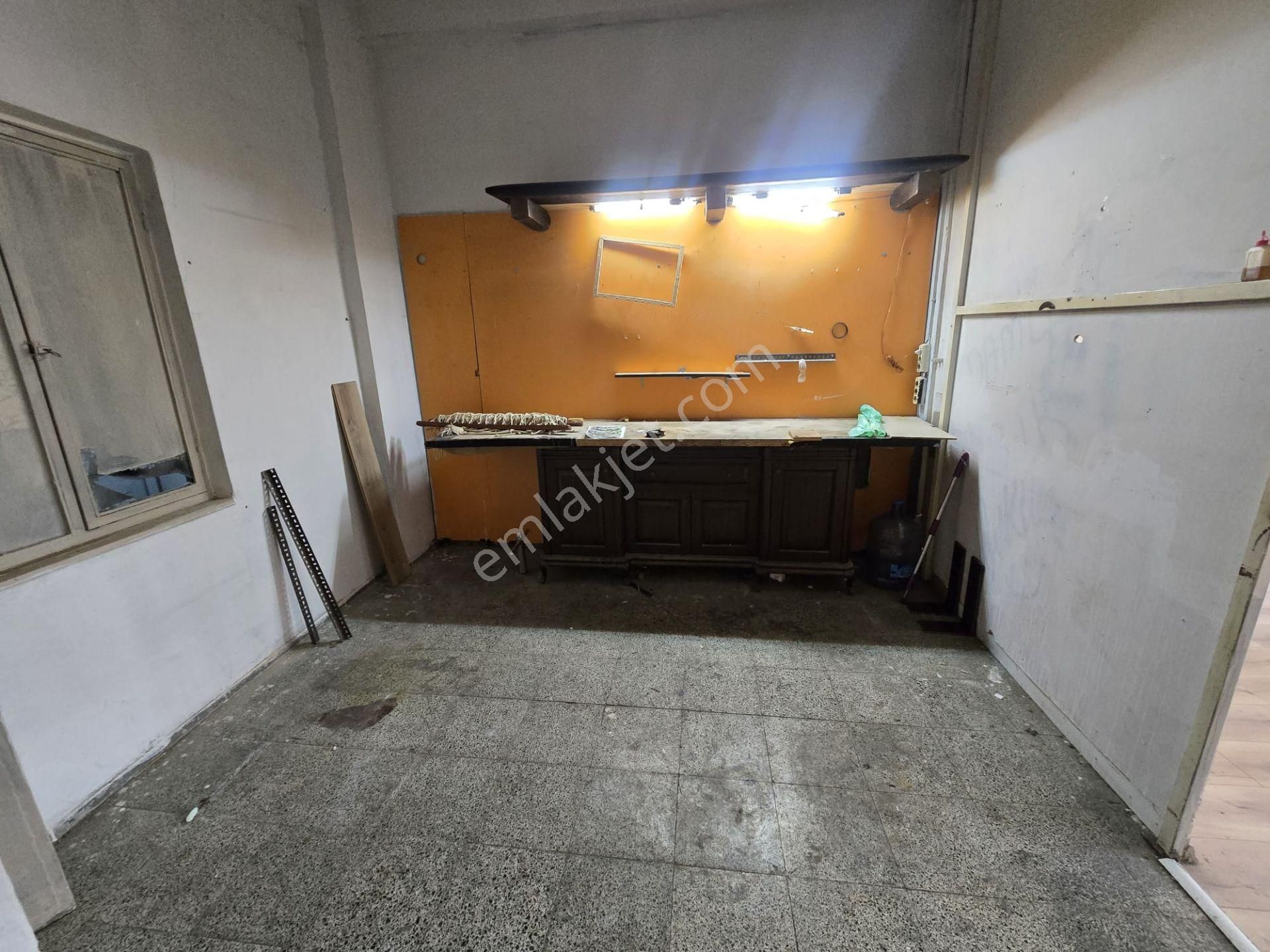 Karşıyaka'da Suzan Divrik Meslek Lisesi Yanı 45m² Kiralık Dükkan - Görsel 18