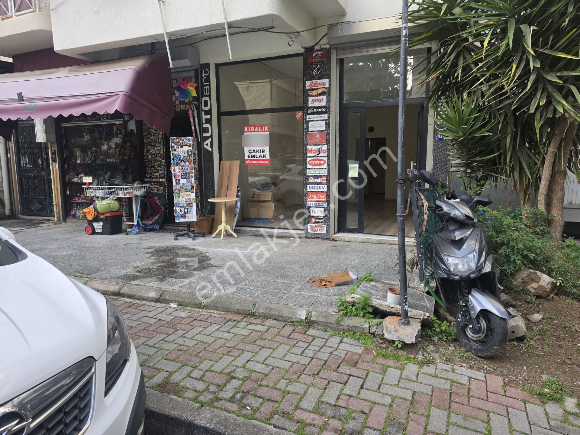 Karşıyaka'da Suzan Divrik Meslek Lisesi Yanı 45m² Kiralık Dükkan - Görsel 2