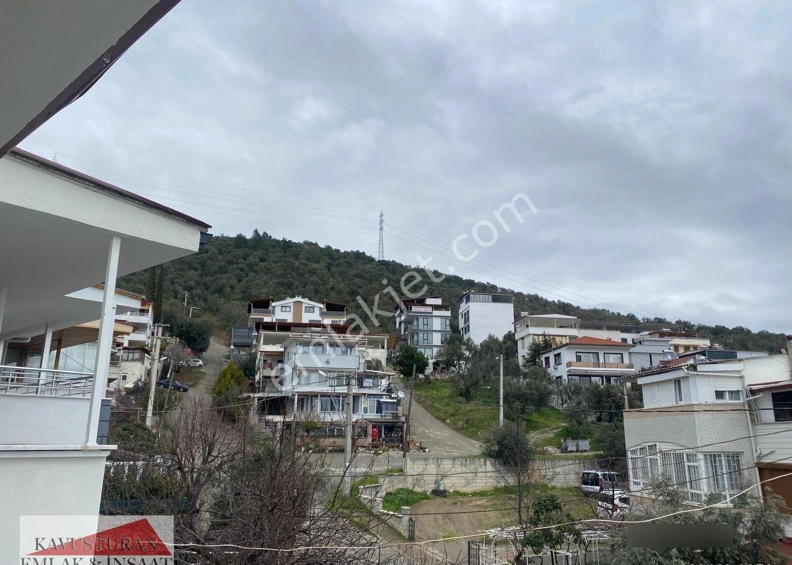 Kavuşturan Emlak'tan Güre İskelede Kiralık 5+2 Villa - Görsel 29