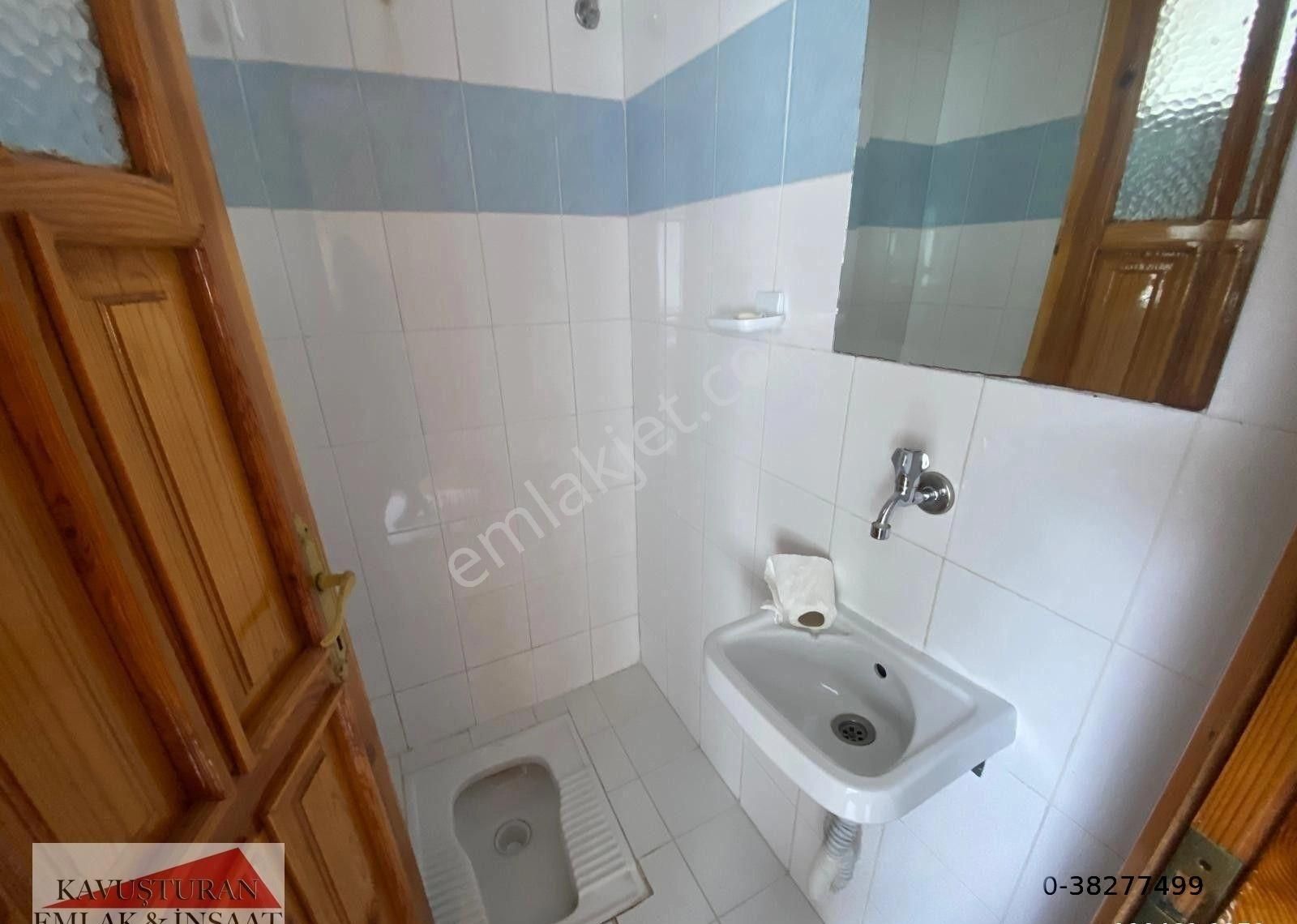 Kavuşturan Emlak'tan Güre İskelede Kiralık 5+2 Villa - Görsel 19