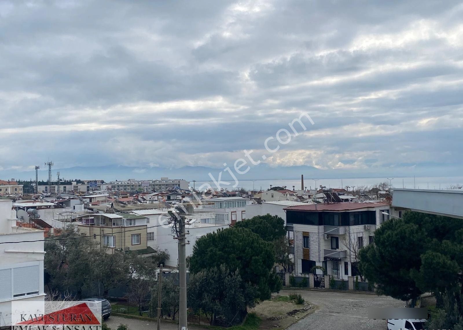 Kavuşturan Emlak'tan Güre İskelede Kiralık 5+2 Villa - Görsel 32
