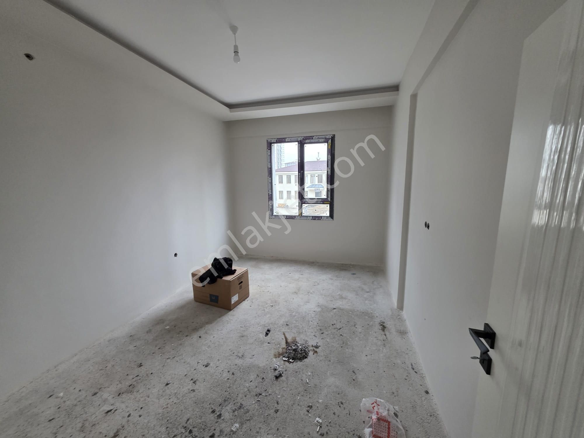 Cm Emlaktan ,eski Fertek Yolu Tanzim Market Arkası,3. Kat 1+1 Satılık Daire - Görsel 5