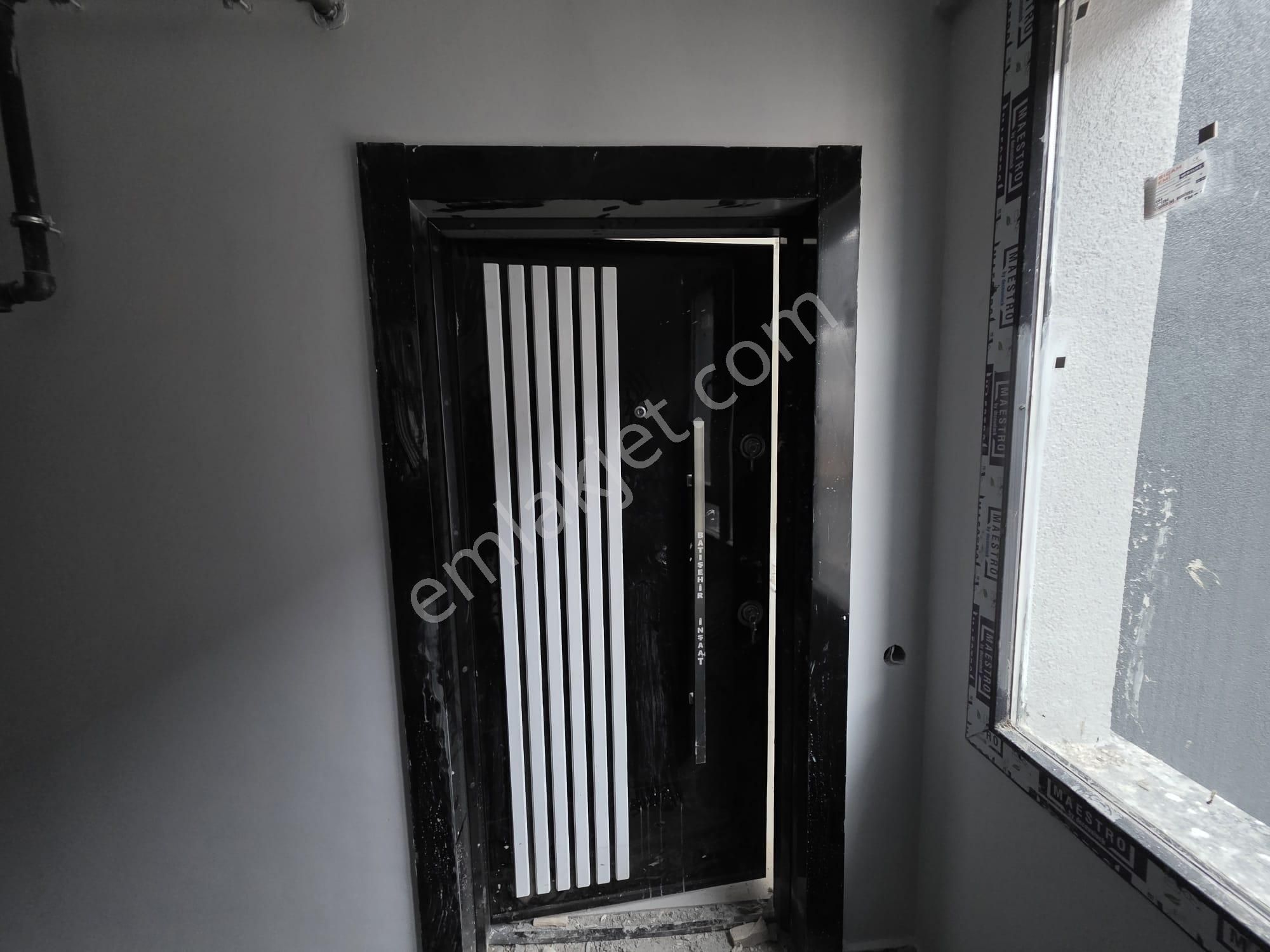 Cm Emlaktan ,eski Fertek Yolu Tanzim Market Arkası,3. Kat 1+1 Satılık Daire - Görsel 8