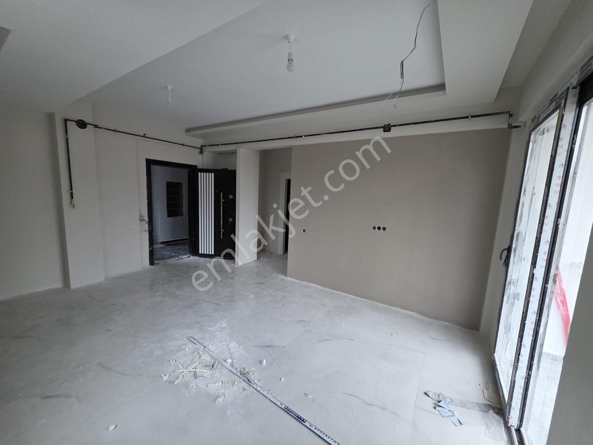 Cm Emlaktan ,eski Fertek Yolu Tanzim Market Arkası,3. Kat 1+1 Satılık Daire - Görsel 4