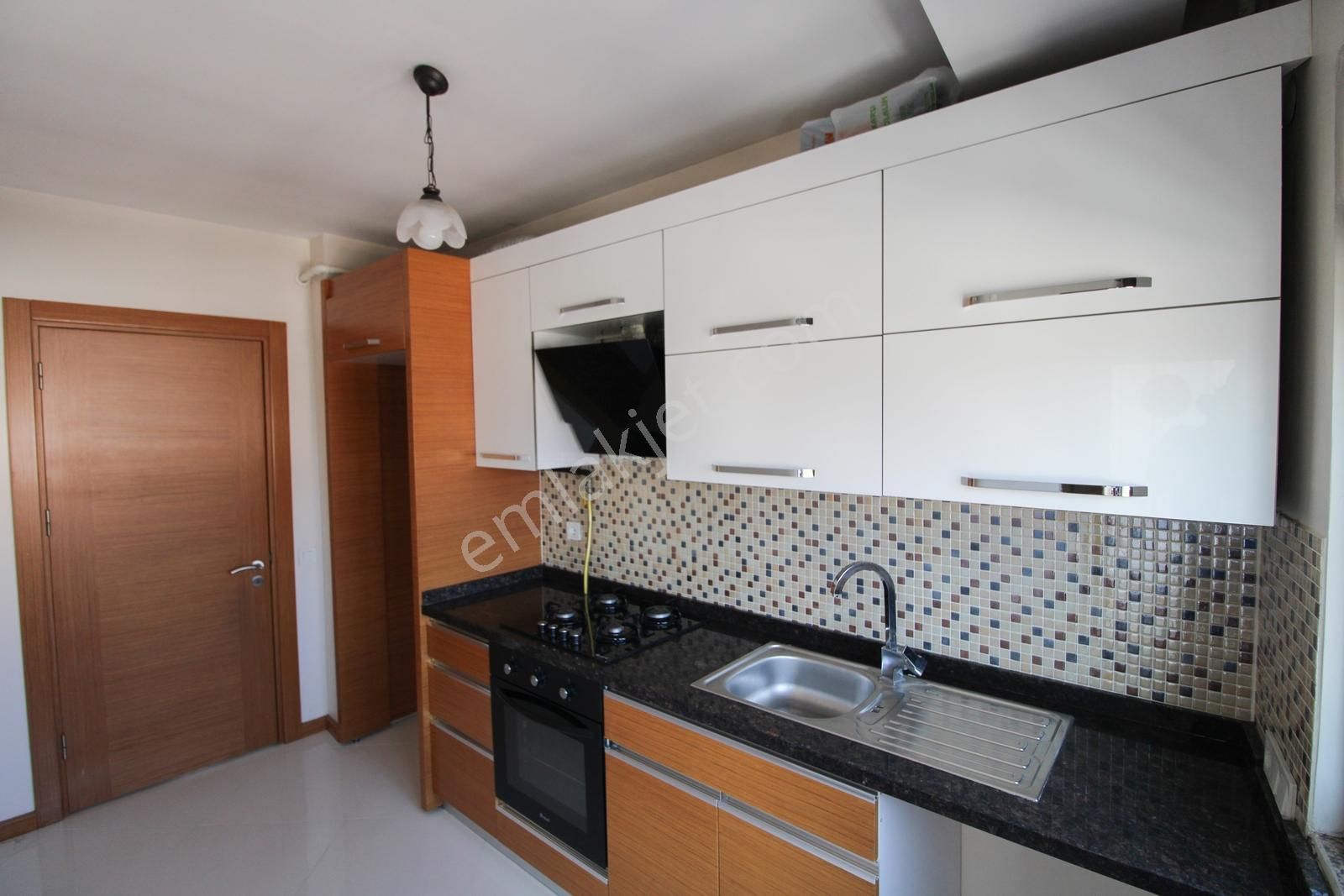 Gülyaka Mahallesi'nde 3+1 Lüx Kiralık Daire Turyap'tan - Görsel 32