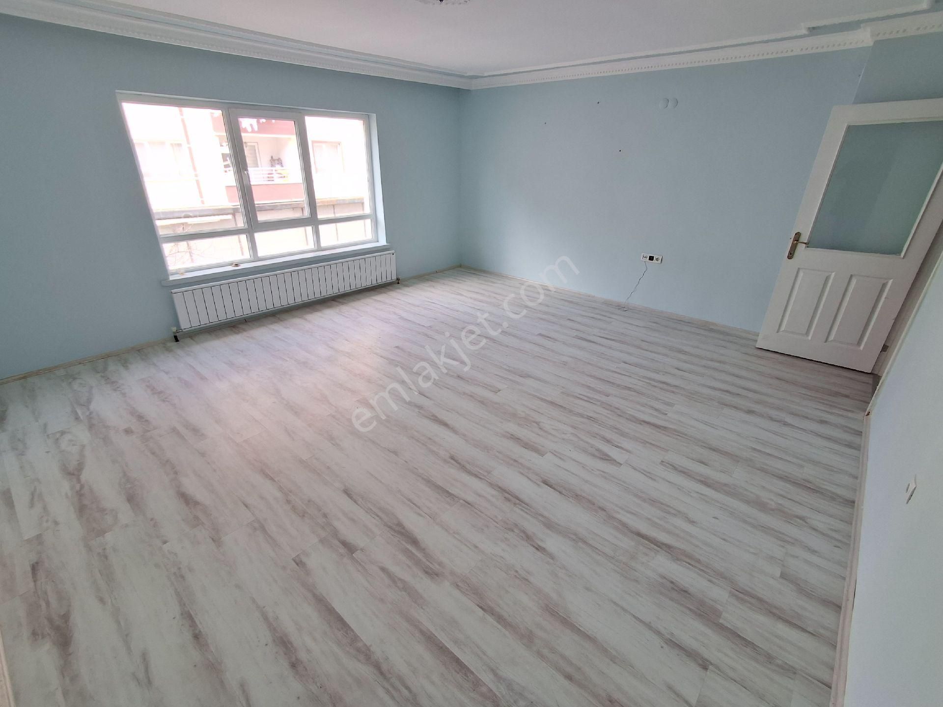 H.gazi Göbek Pazar Arkası 1.kat 3+1 Asansörlü Kök Tapu Kombi Petek Duşakabin Vestiyer Full - Görsel 11