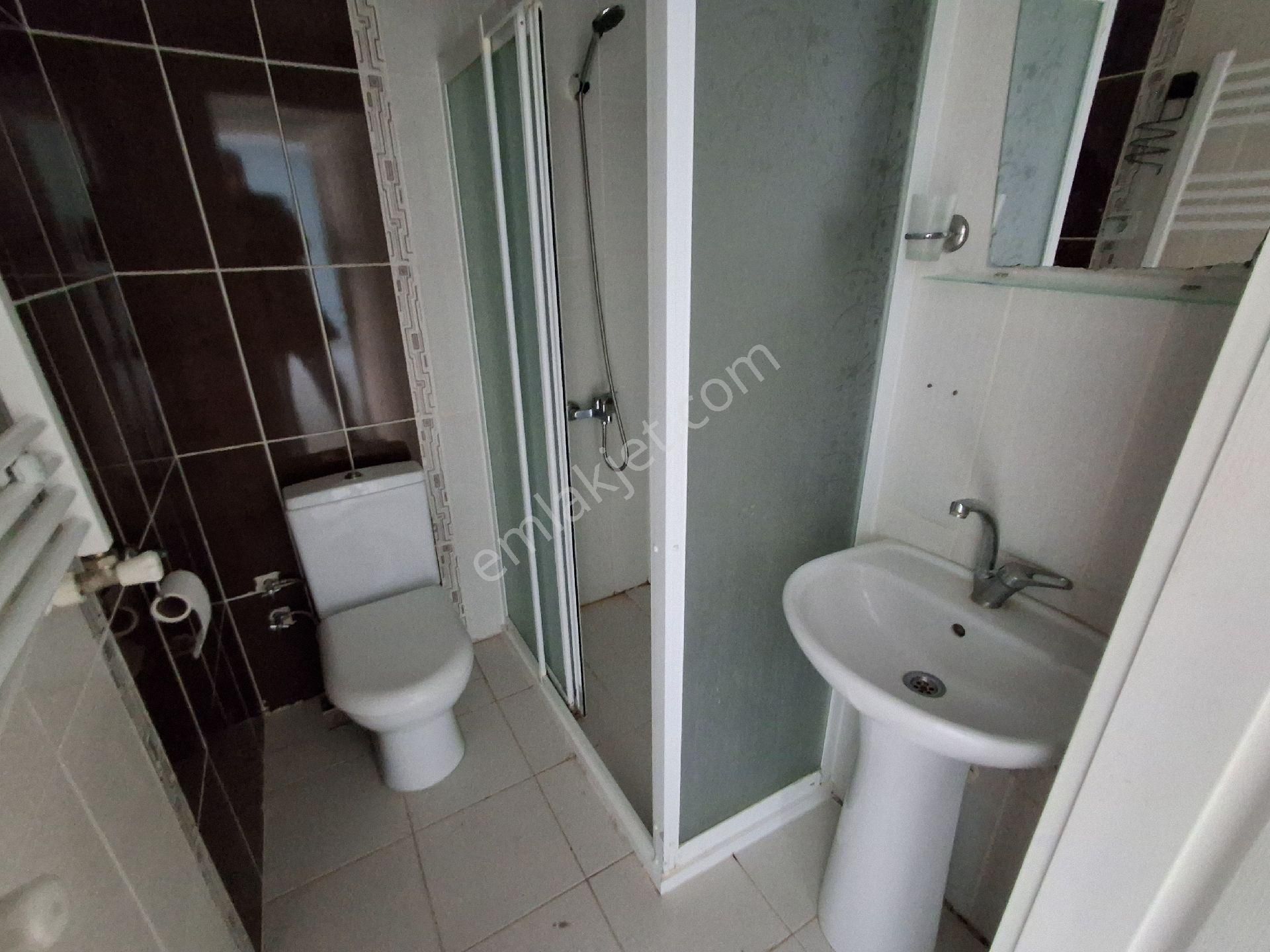 H.gazi Göbek Pazar Arkası 1.kat 3+1 Asansörlü Kök Tapu Kombi Petek Duşakabin Vestiyer Full - Görsel 33