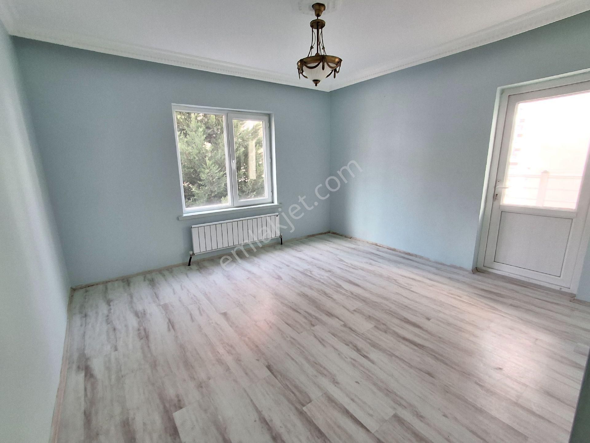 H.gazi Göbek Pazar Arkası 1.kat 3+1 Asansörlü Kök Tapu Kombi Petek Duşakabin Vestiyer Full - Görsel 18