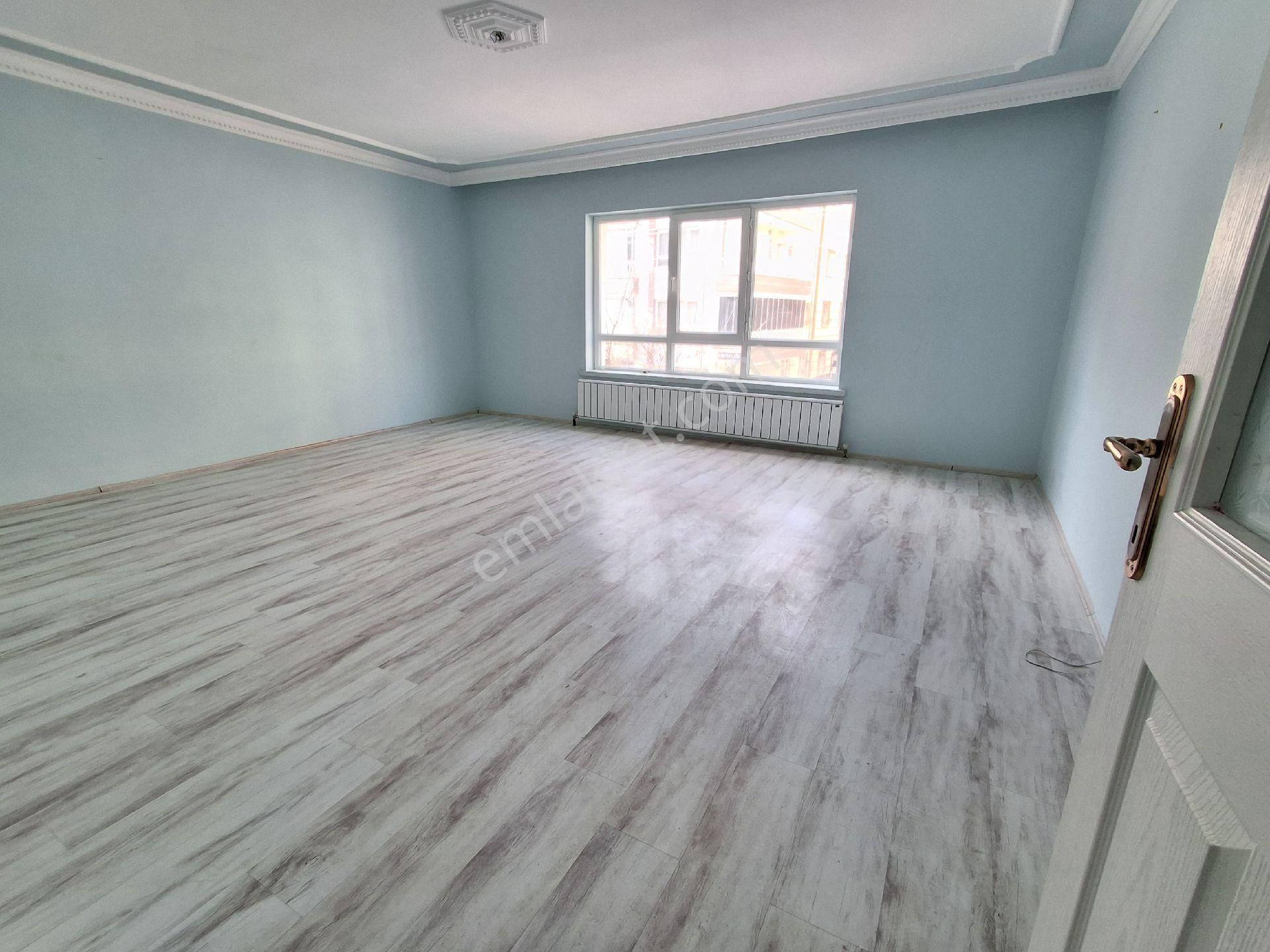 H.gazi Göbek Pazar Arkası 1.kat 3+1 Asansörlü Kök Tapu Kombi Petek Duşakabin Vestiyer Full - Görsel 15