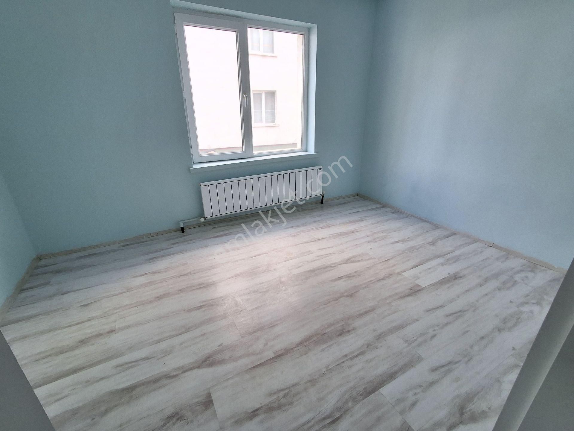 H.gazi Göbek Pazar Arkası 1.kat 3+1 Asansörlü Kök Tapu Kombi Petek Duşakabin Vestiyer Full - Görsel 16