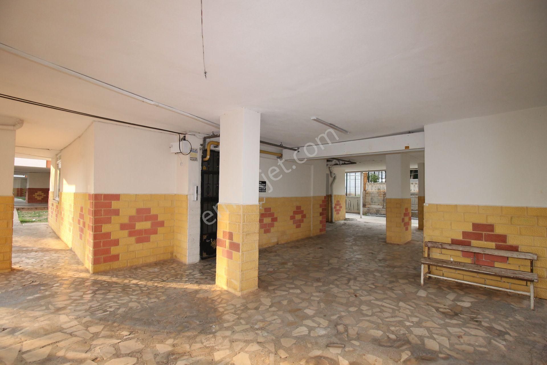 Retro’dan Üniversite Caddesi Üzerinde Site İçi Doğalgazlı Kiralık 3+1 - Görsel 20