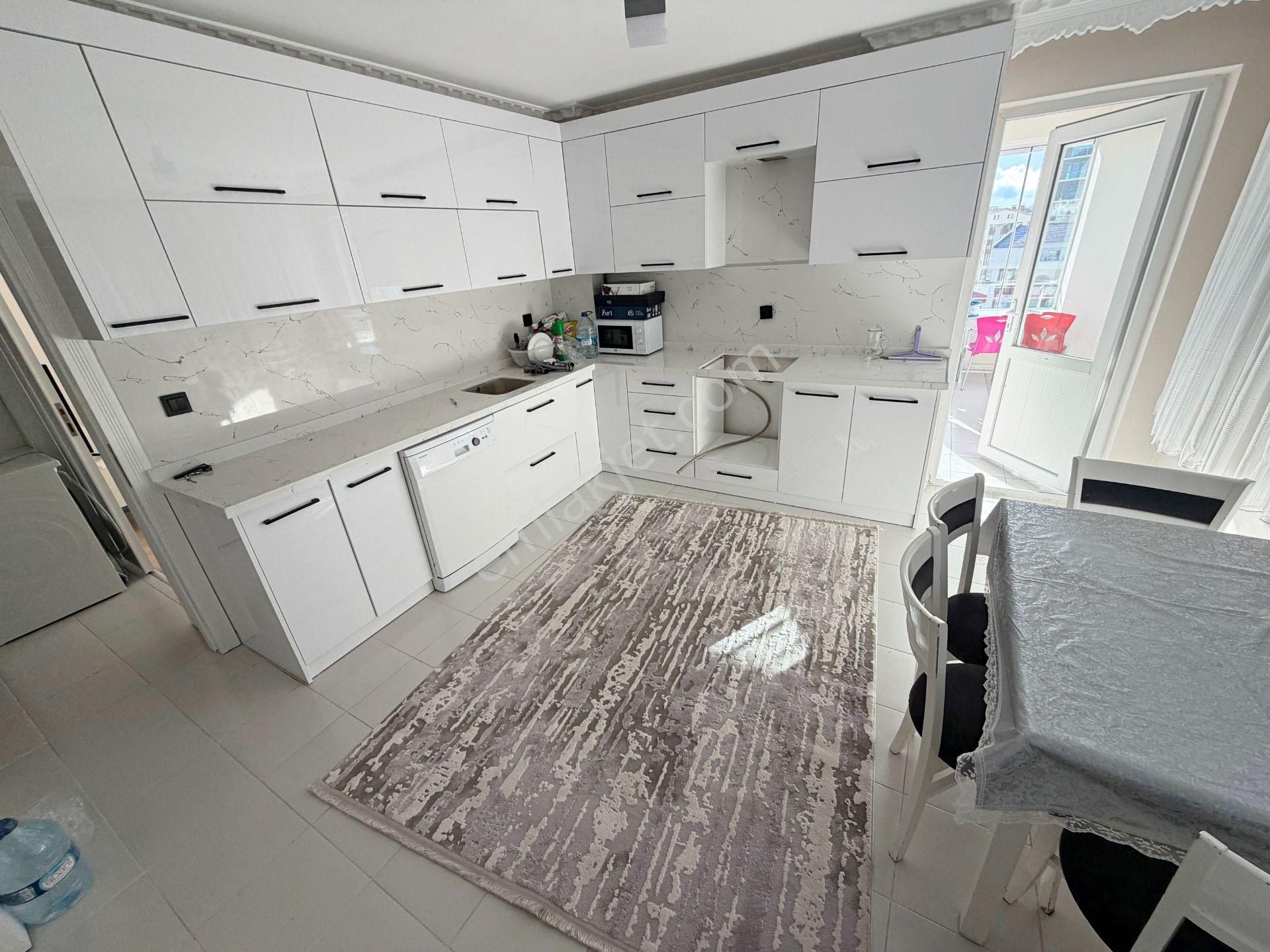 Cihandan Seval Caddesi Paralelinde Manzaralı Güney Cephe 3+1 - Görsel 2