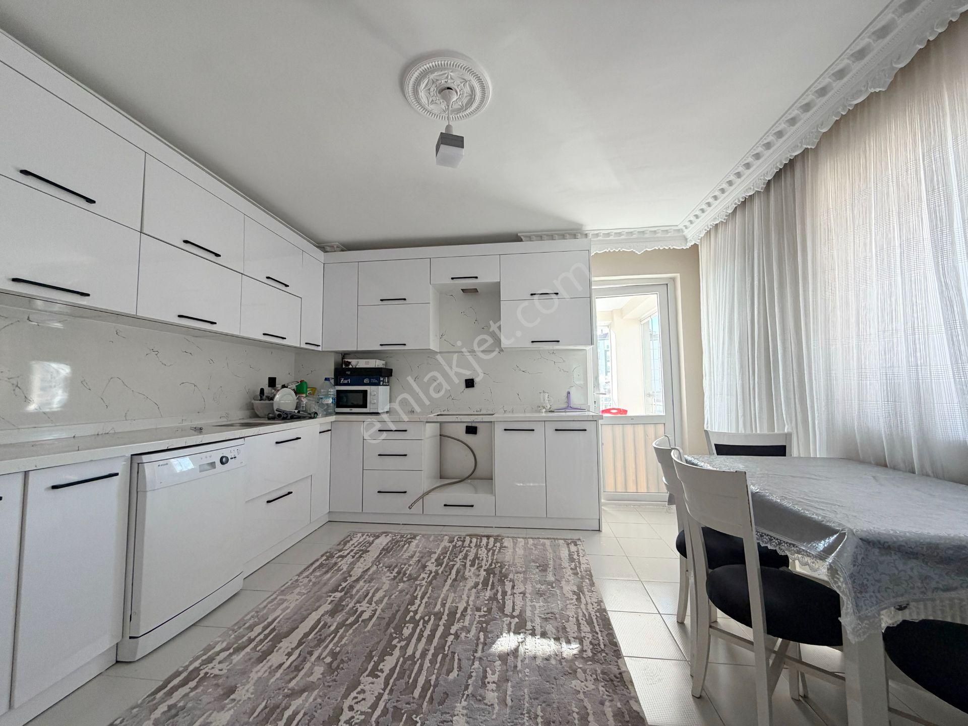 Cihandan Seval Caddesi Paralelinde Manzaralı Güney Cephe 3+1 - Görsel 8