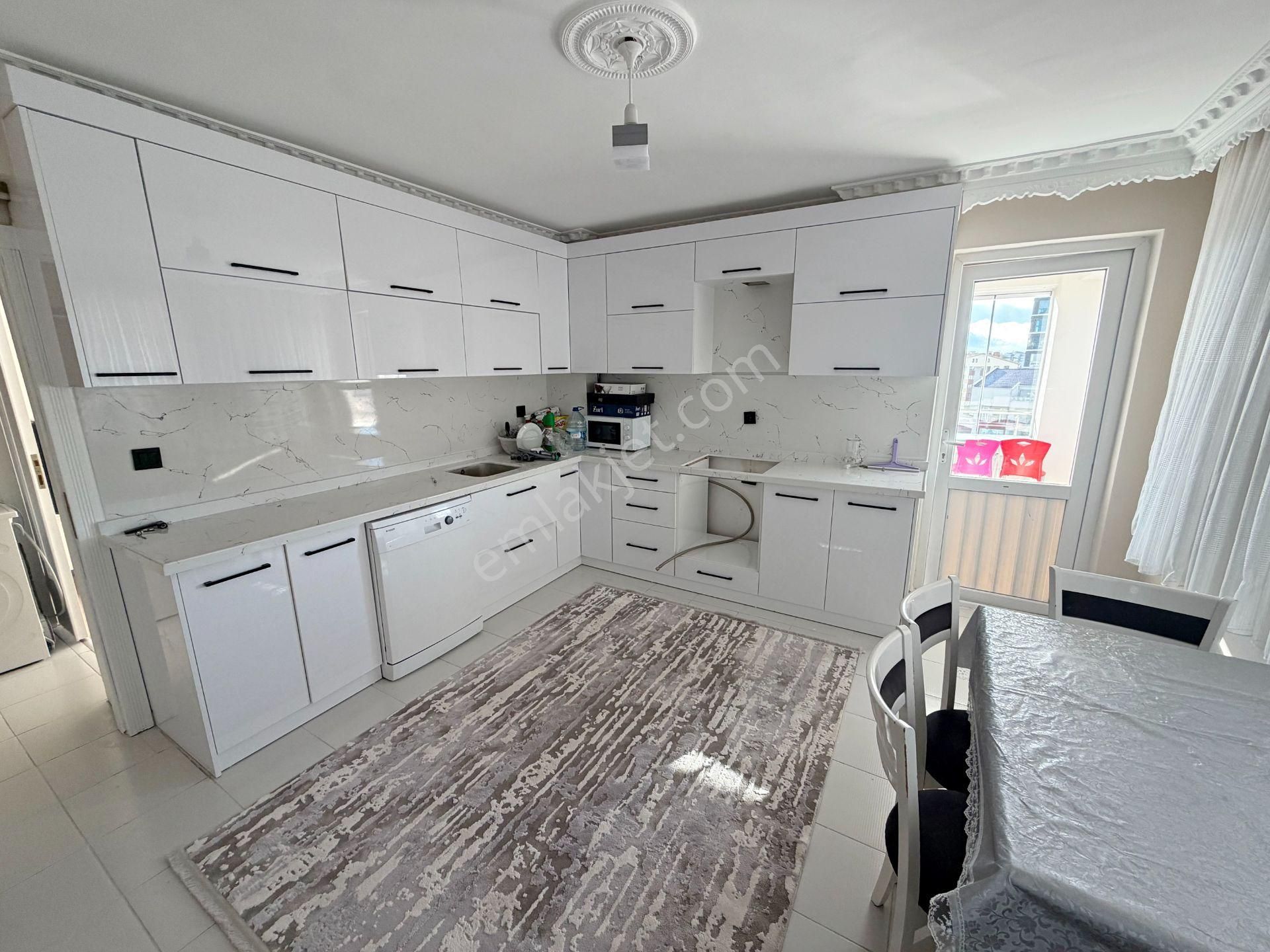 Cihandan Seval Caddesi Paralelinde Manzaralı Güney Cephe 3+1 - Görsel 7