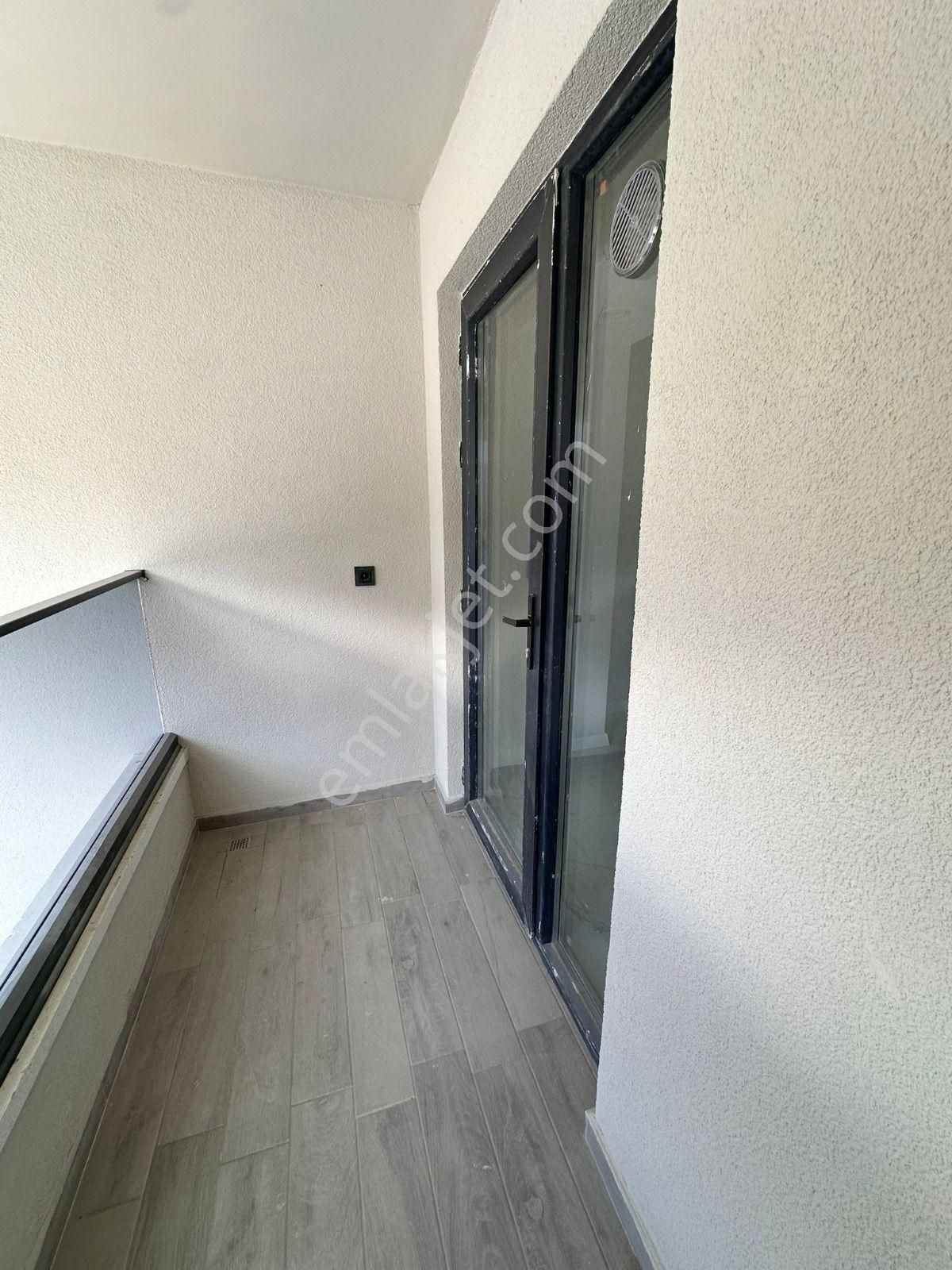 Karapürçek'te Uçaklı Park Yakınında Giyinme Odalı 3+1 Ara Kat Satılık Sıfır Daire !! - Görsel 21