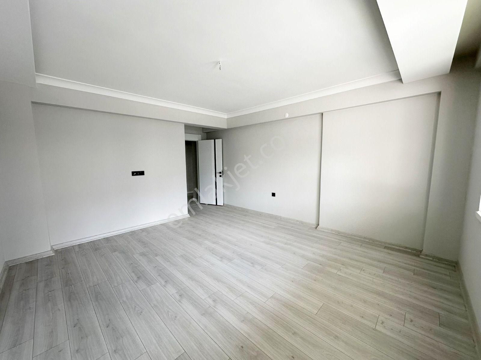 Karapürçek'te Uçaklı Park Yakınında Giyinme Odalı 3+1 Ara Kat Satılık Sıfır Daire !! - Görsel 6