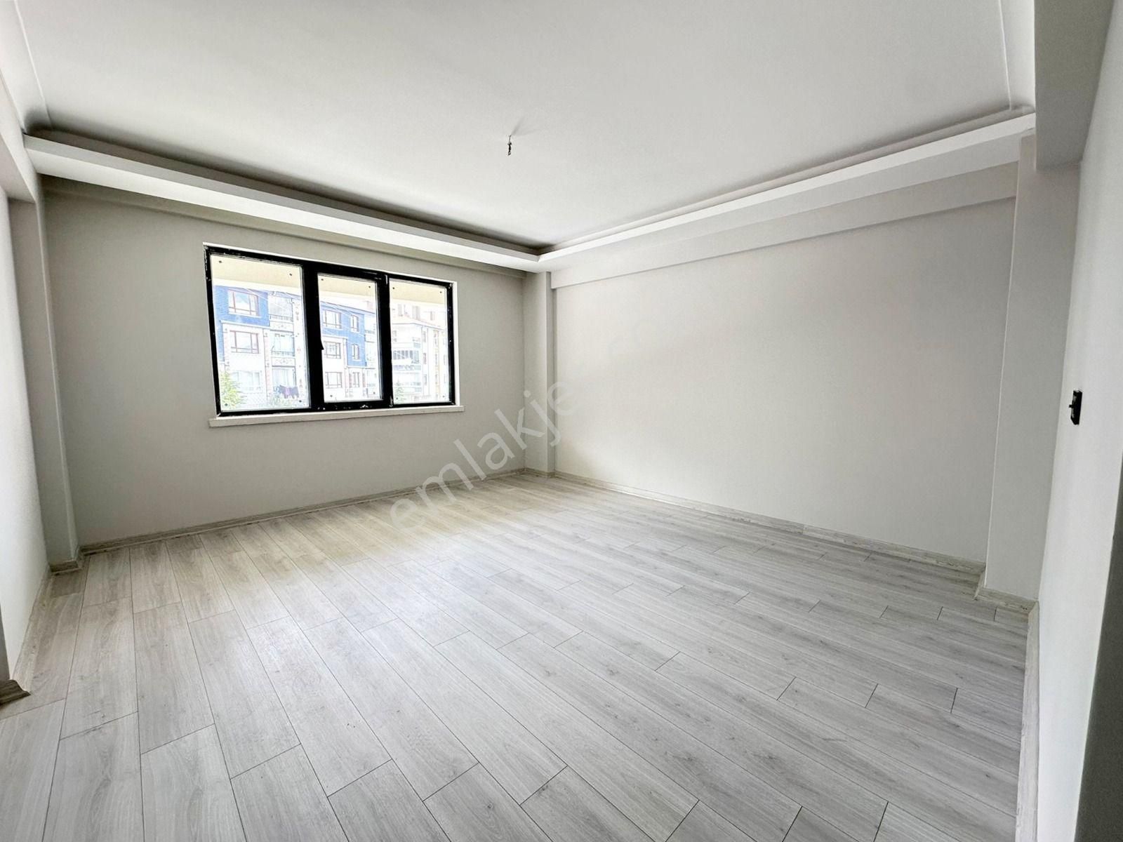 Karapürçek'te Uçaklı Park Yakınında Giyinme Odalı 3+1 Ara Kat Satılık Sıfır Daire !! - Görsel 4