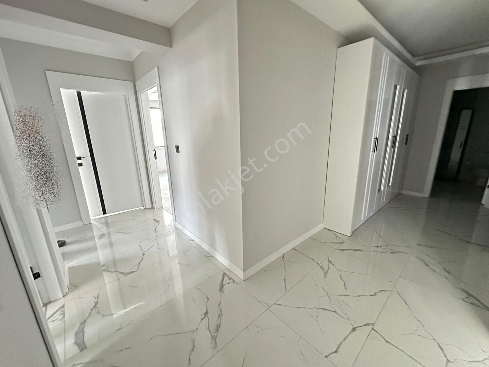 Karapürçek'te Uçaklı Park Yakınında Giyinme Odalı 3+1 Ara Kat Satılık Sıfır Daire !! - Görsel 13