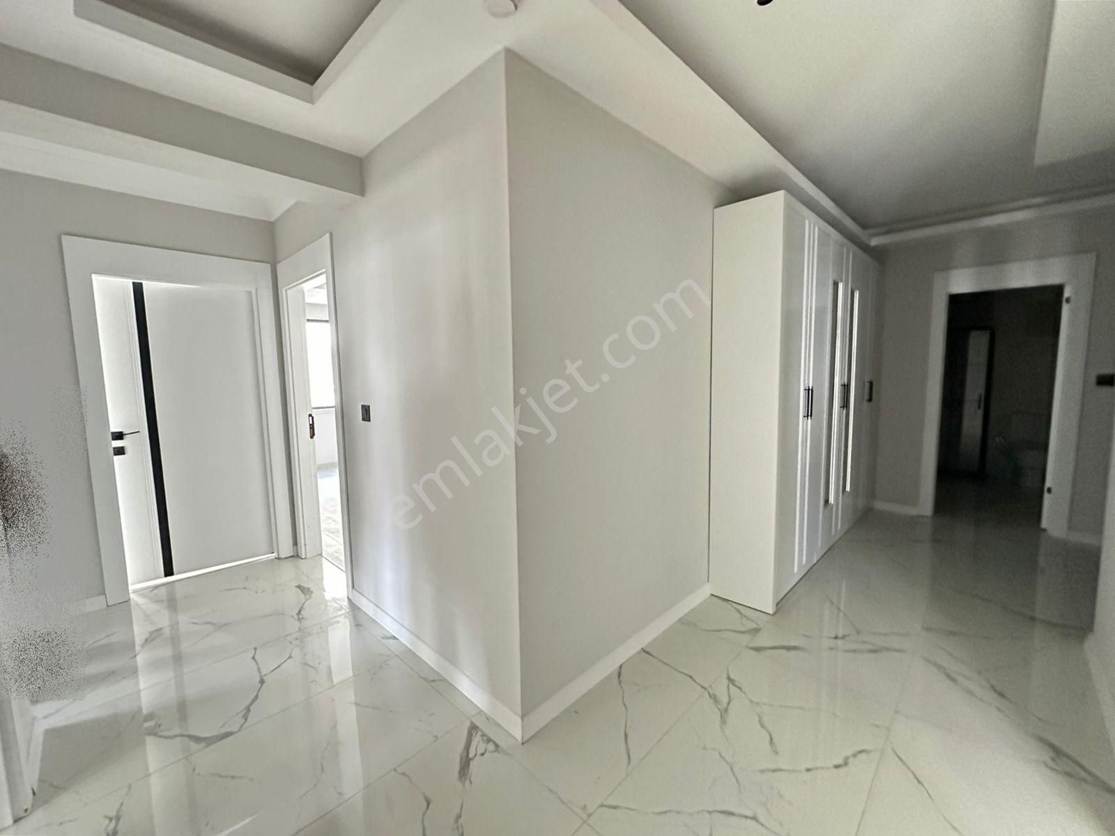 Karapürçek'te Uçaklı Park Yakınında Giyinme Odalı 3+1 Ara Kat Satılık Sıfır Daire !! - Görsel 14