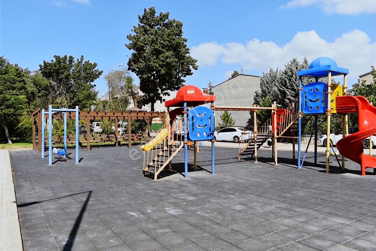 Rıza Acar'dan Velüx Avm Yanında Köşe Bahçeli Full Yapılı Dublex - Görsel 5