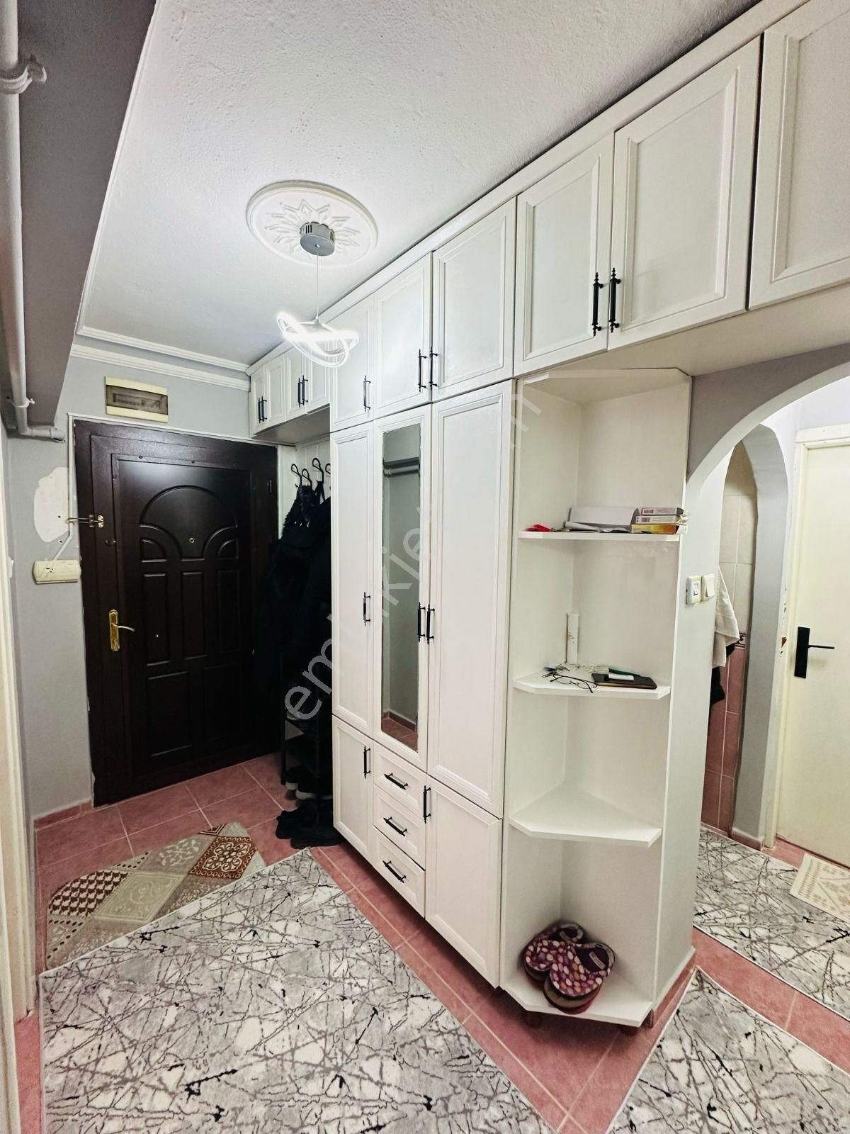 Karapürçek'te Kedili Villa Yakınında 3+1 Ara Katta Satılık Daire !! - Görsel 15