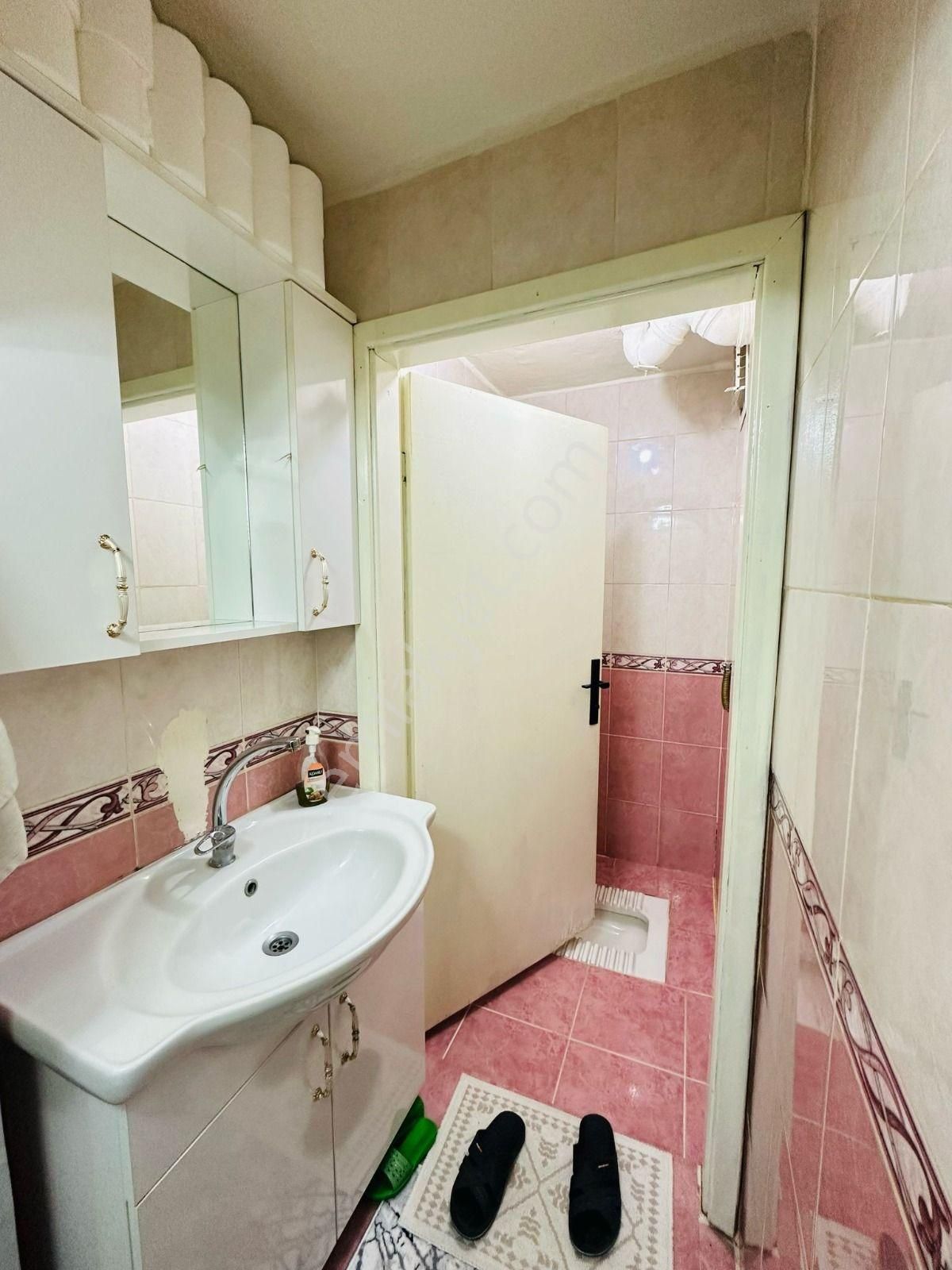 Karapürçek'te Kedili Villa Yakınında 3+1 Ara Katta Satılık Daire !! - Görsel 18