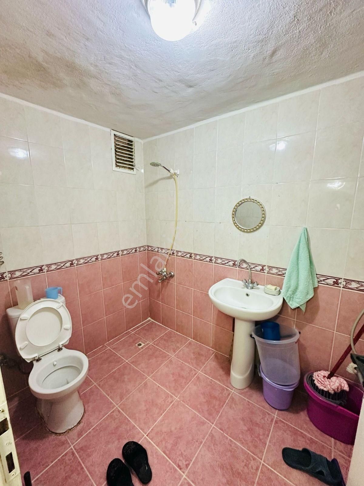 Karapürçek'te Kedili Villa Yakınında 3+1 Ara Katta Satılık Daire !! - Görsel 17