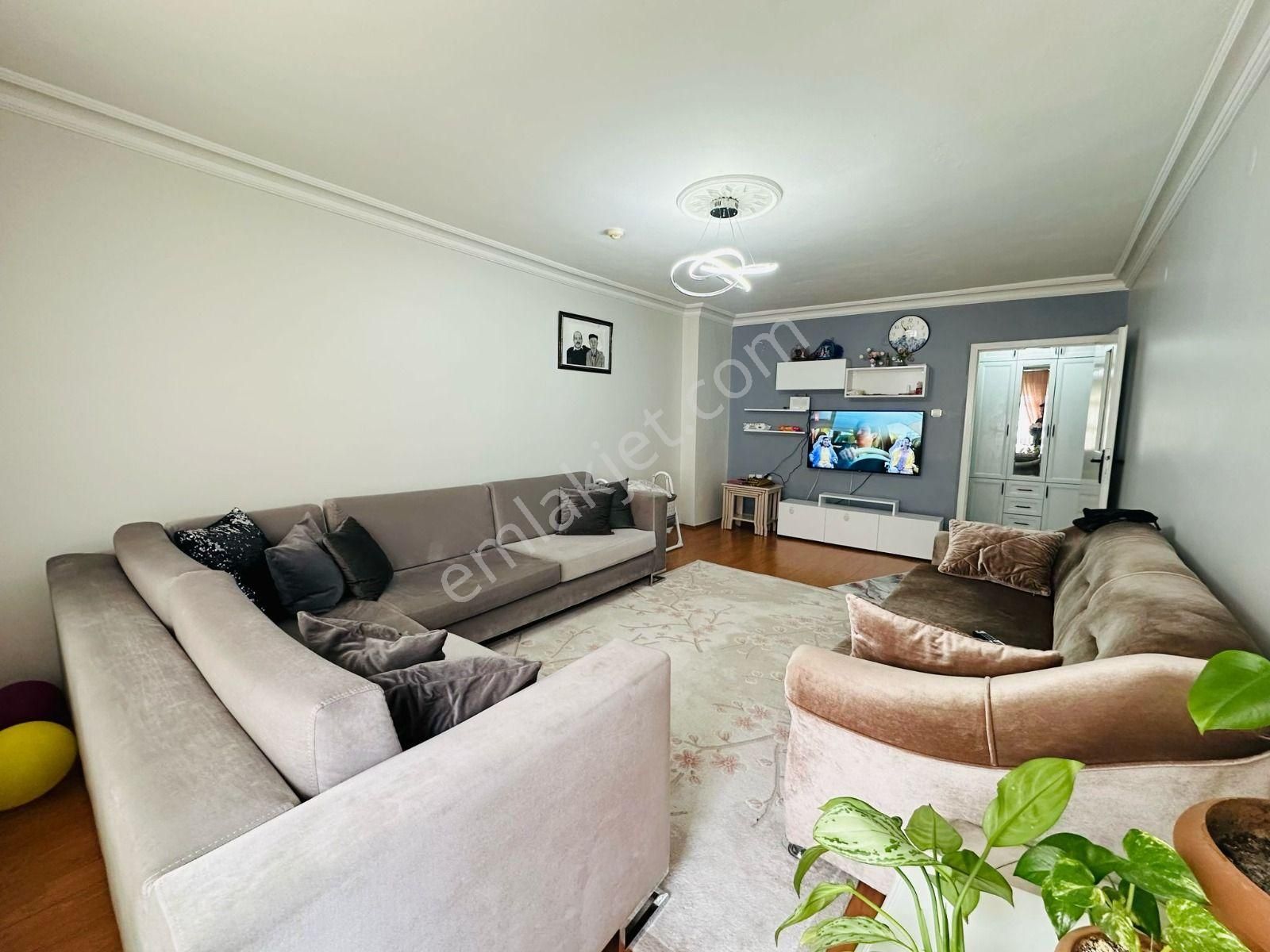 Karapürçek'te Kedili Villa Yakınında 3+1 Ara Katta Satılık Daire !! - Görsel 3