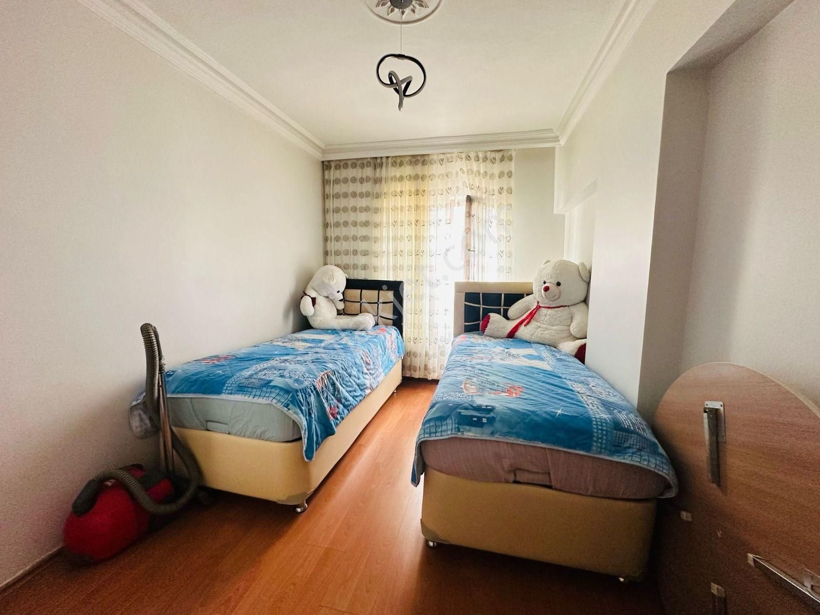 Karapürçek'te Kedili Villa Yakınında 3+1 Ara Katta Satılık Daire !! - Görsel 5