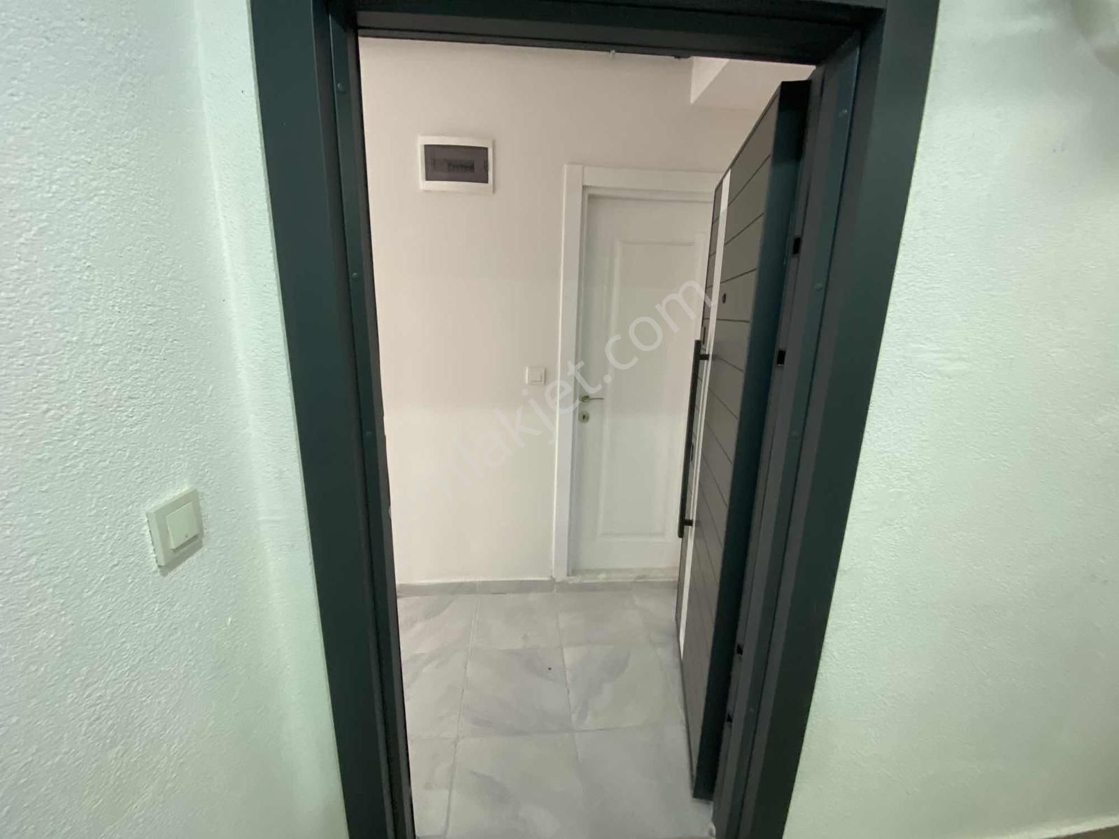 Ana Cadde Dibi Yeni Bina'da 1+1 Sıfır Daire - Görsel 17