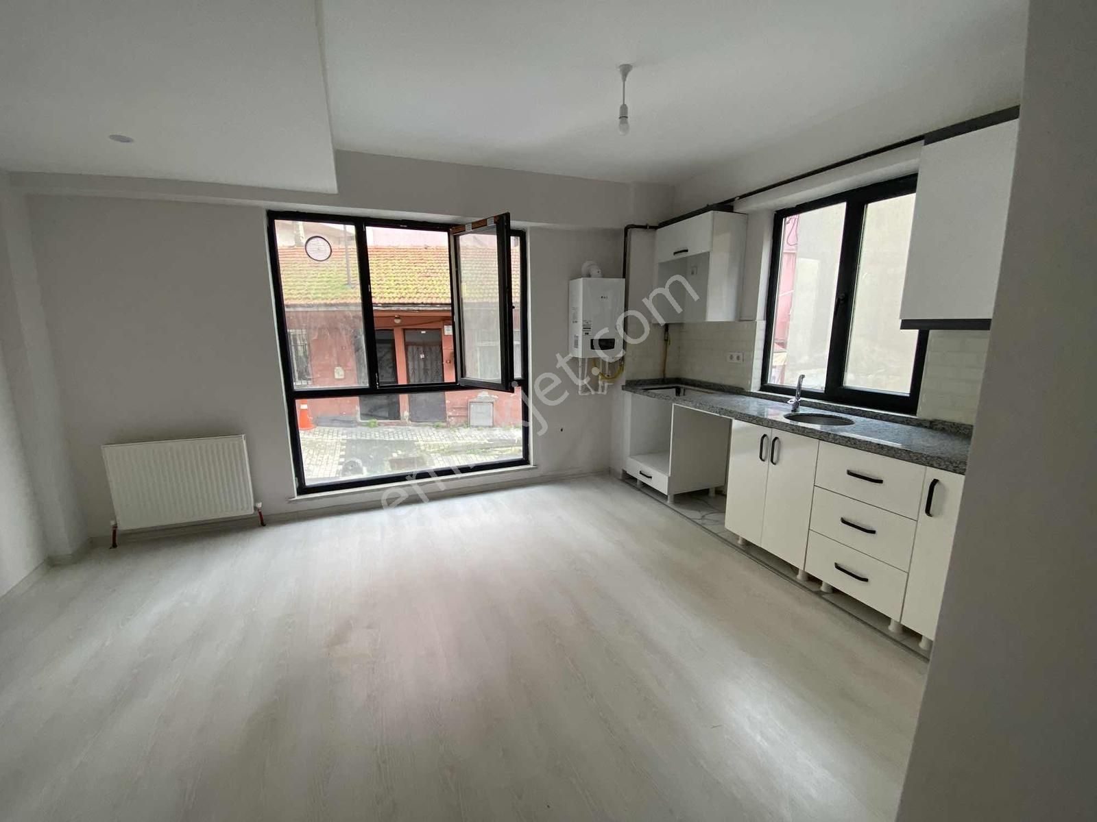 Ana Cadde Dibi Yeni Bina'da 1+1 Sıfır Daire - Görsel 9