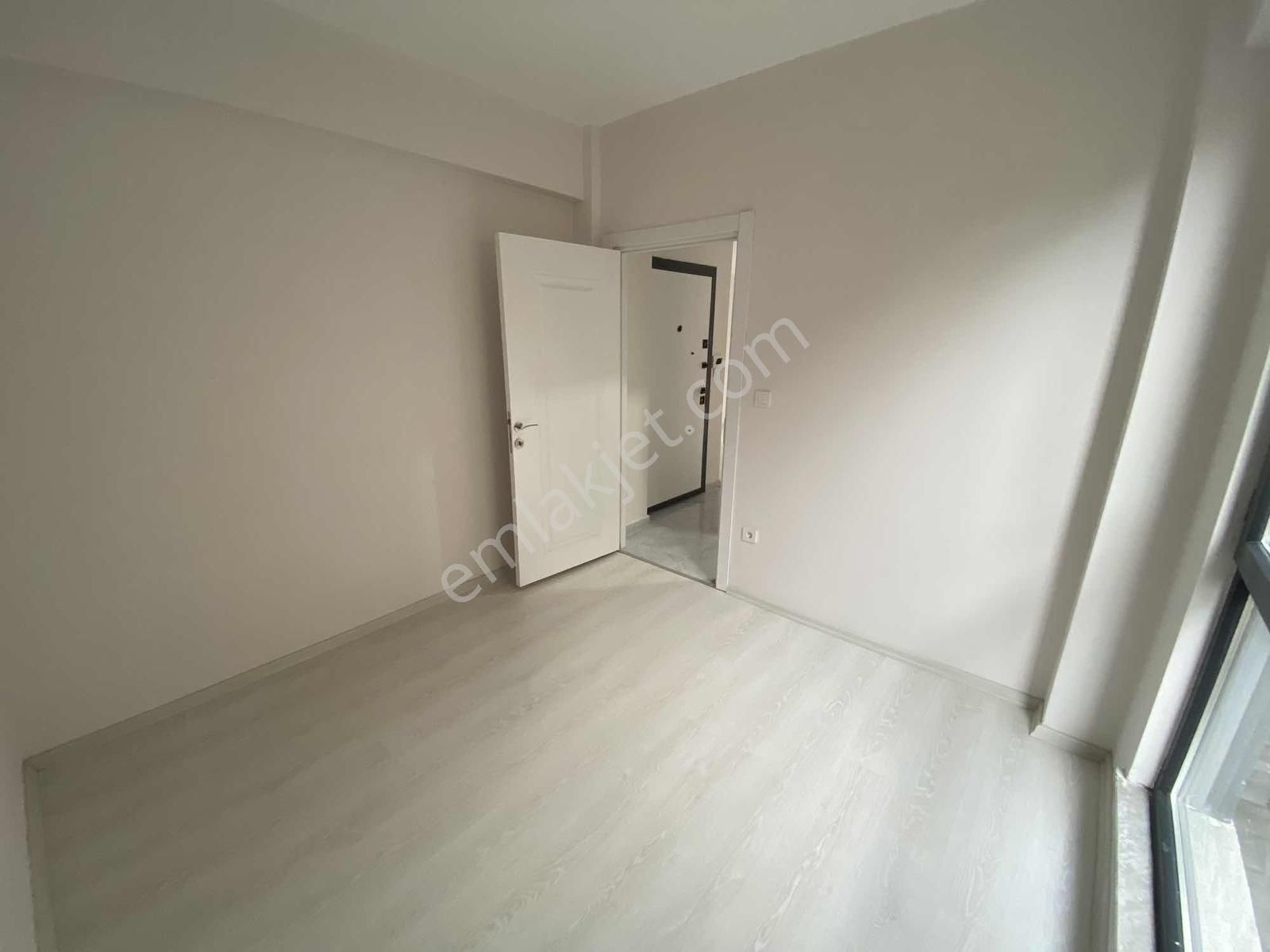 Ana Cadde Dibi Yeni Bina'da 1+1 Sıfır Daire - Görsel 10