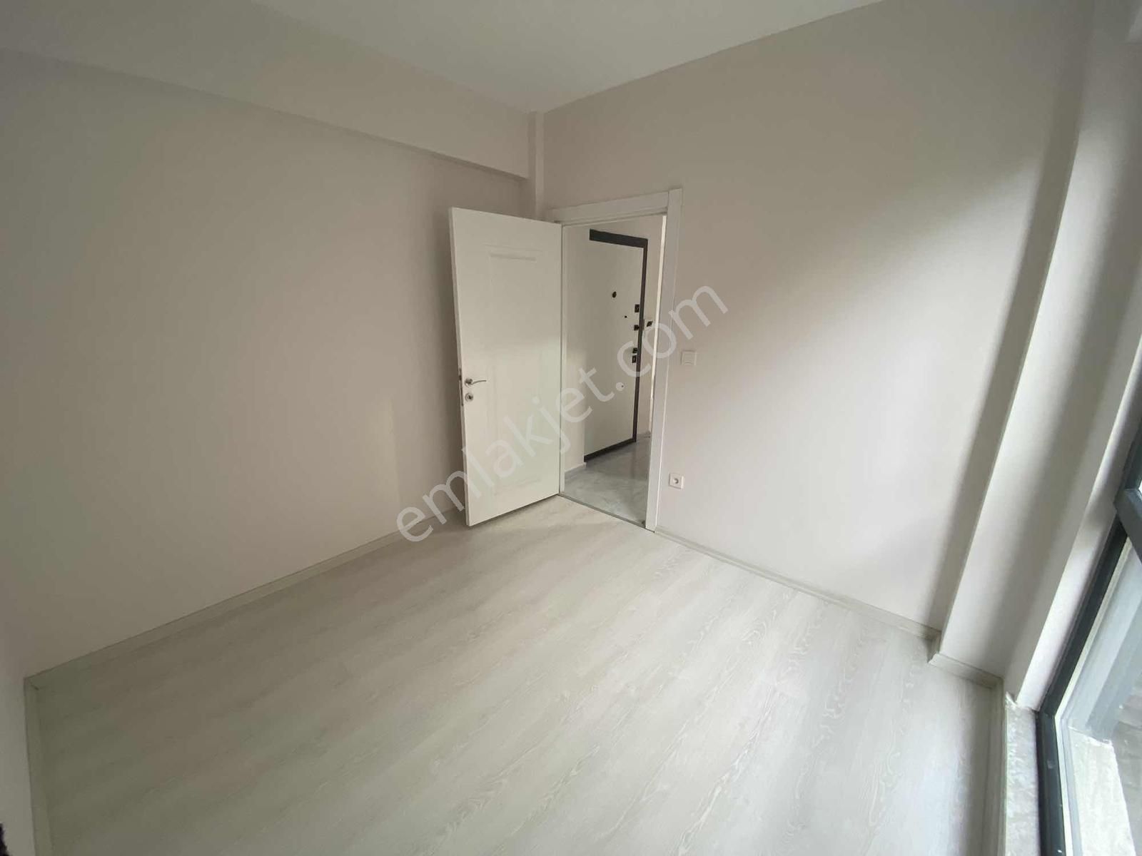 Ana Cadde Dibi Yeni Bina'da 1+1 Sıfır Daire - Görsel 14