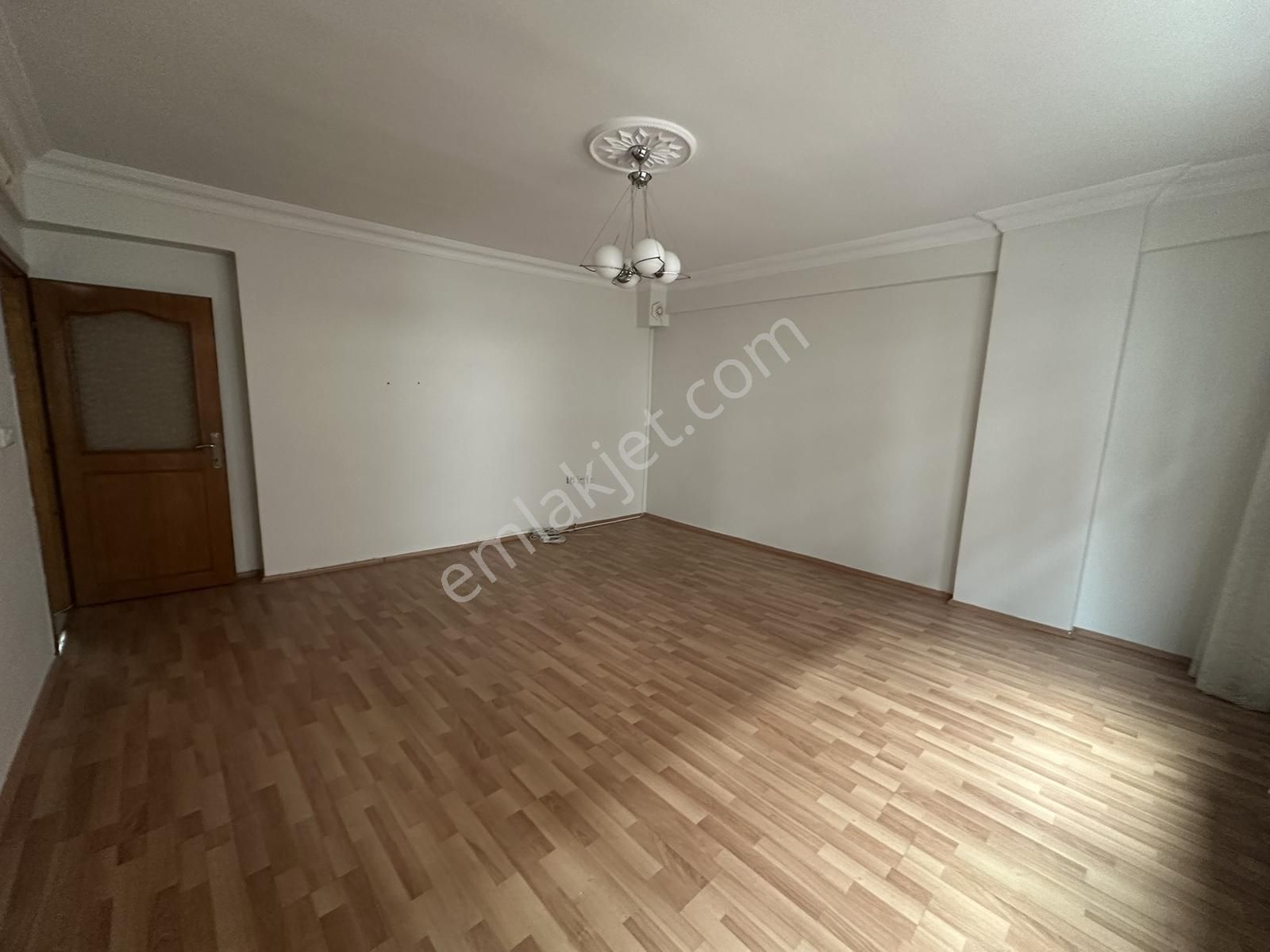 Şeref Emlak Satılık 3+1 Daire 4,650,000 Tl - Görsel 12