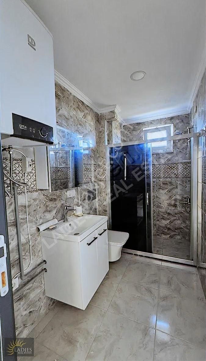 Ladies Gayrimenkulden Şereflerde 1+1 Satılık Daire - Görsel 5