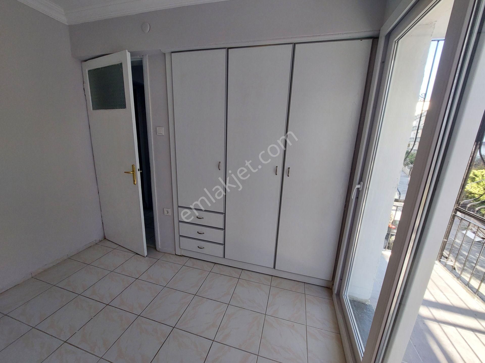 Kuşadası Marina'ya 150 Mt Deniz Manzaralı 2+1 Kiralık Daire - Görsel 19