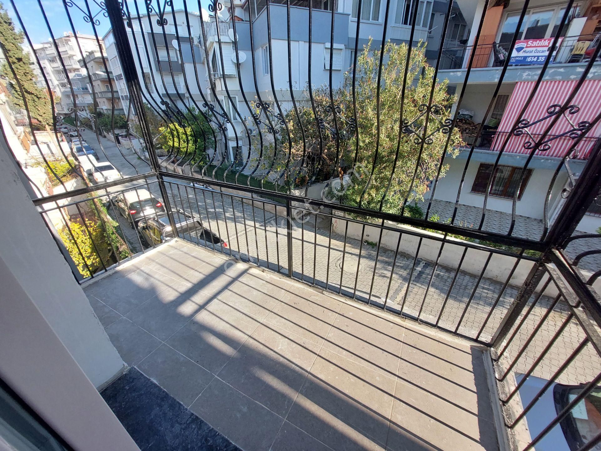 Kuşadası Marina'ya 150 Mt Deniz Manzaralı 2+1 Kiralık Daire - Görsel 20