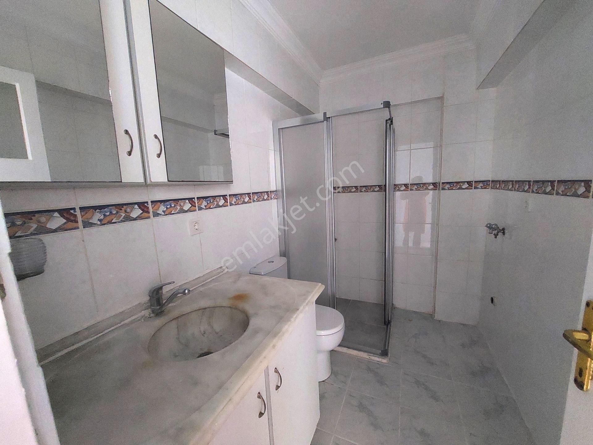 Kuşadası Marina'ya 150 Mt Deniz Manzaralı 2+1 Kiralık Daire - Görsel 15