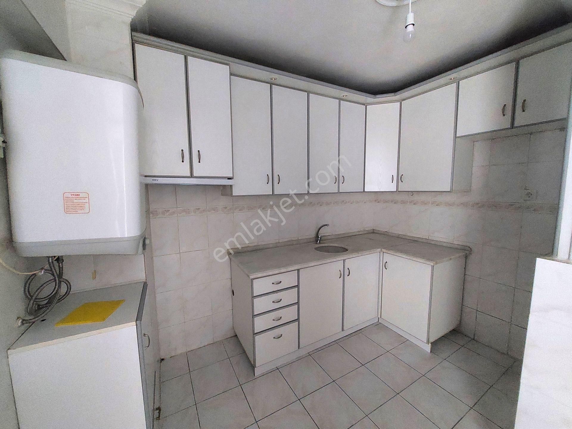 Kuşadası Marina'ya 150 Mt Deniz Manzaralı 2+1 Kiralık Daire - Görsel 13