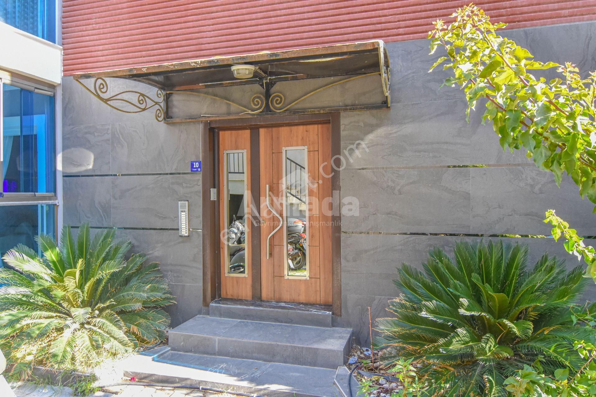 Kuşadası Kadınlar Denizi'nde Çift Cepheli/çift Balkonlu 2+1 - Görsel 24