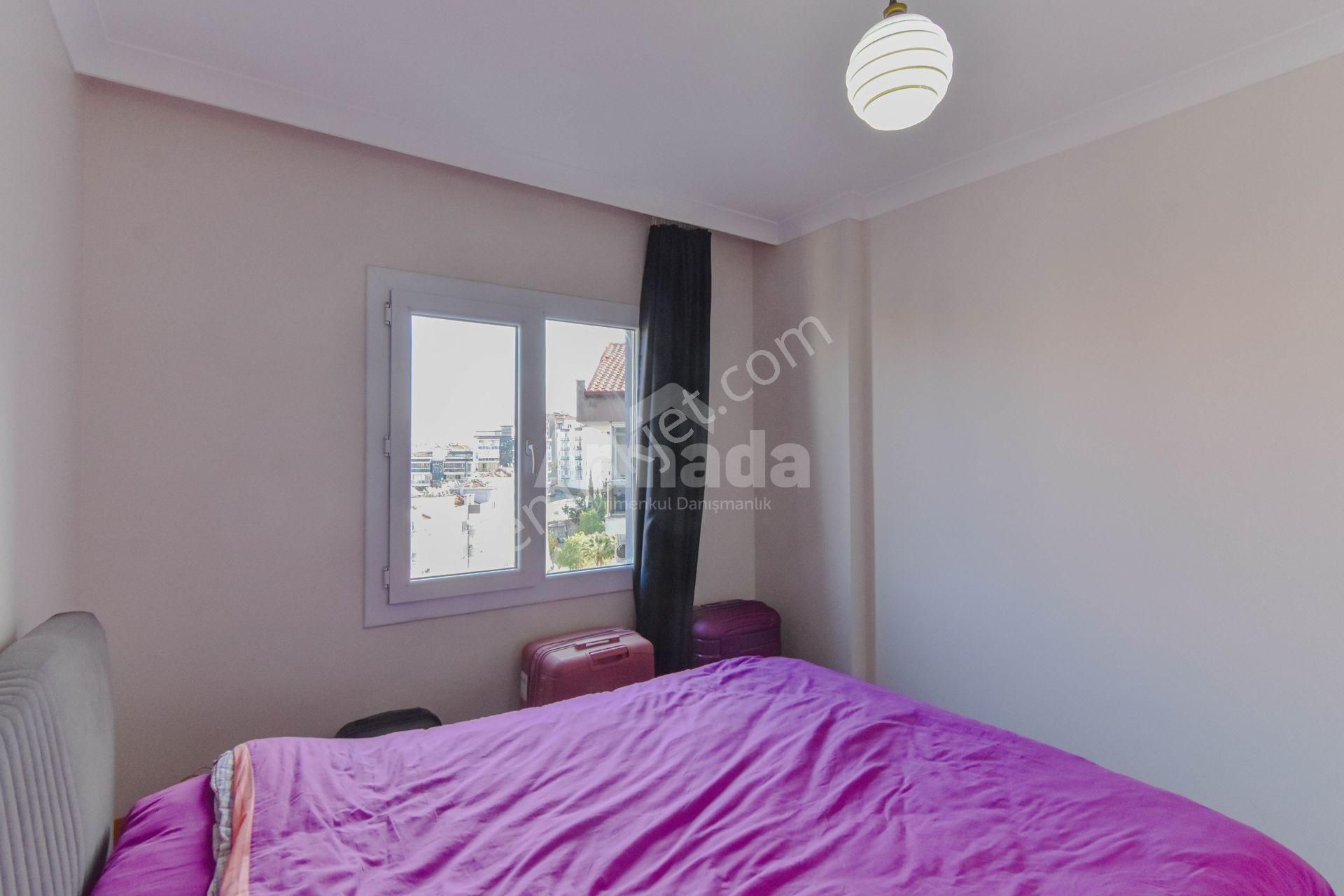 Kuşadası Kadınlar Denizi'nde Çift Cepheli/çift Balkonlu 2+1 - Görsel 20