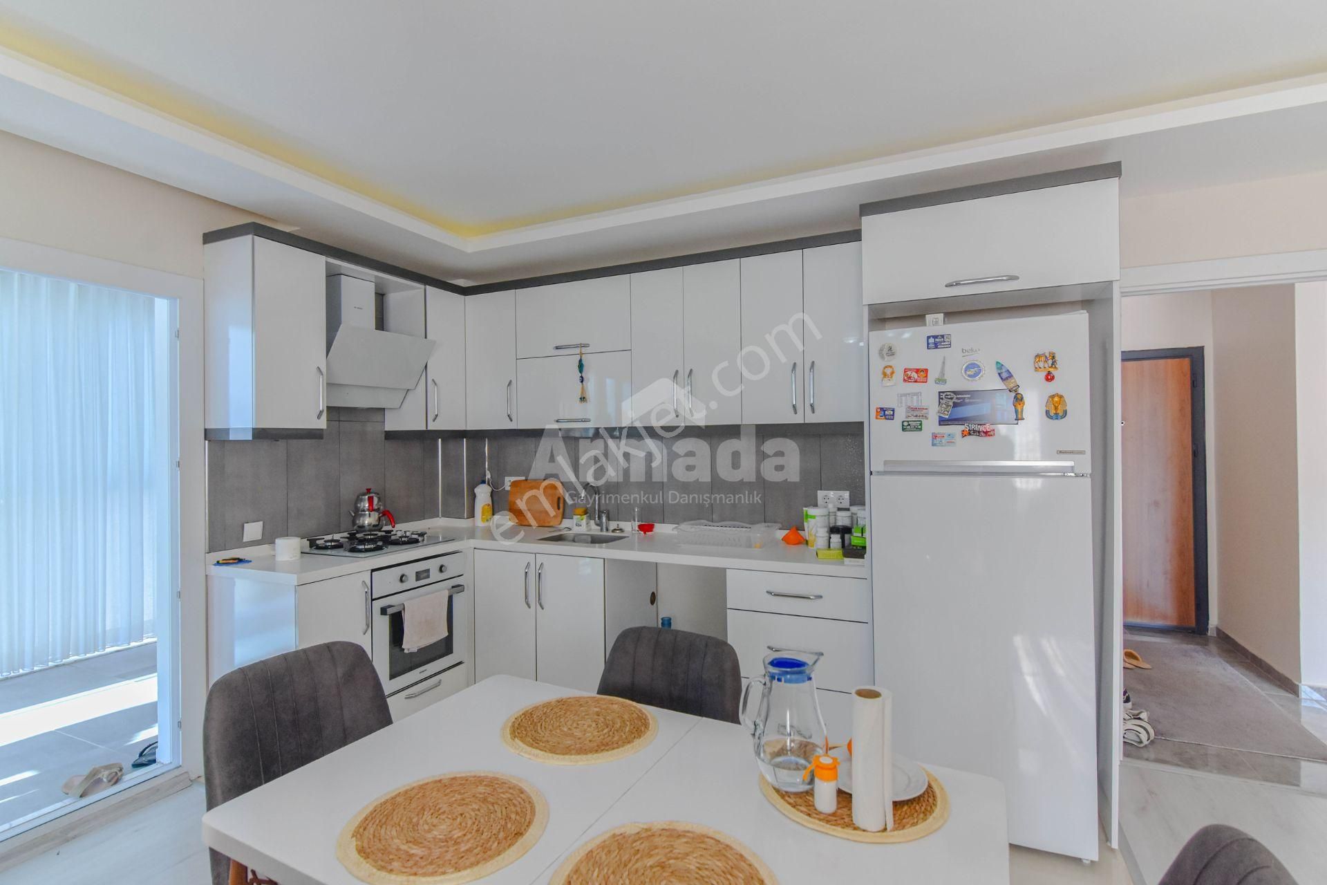 Kuşadası Kadınlar Denizi'nde Çift Cepheli/çift Balkonlu 2+1 - Görsel 5