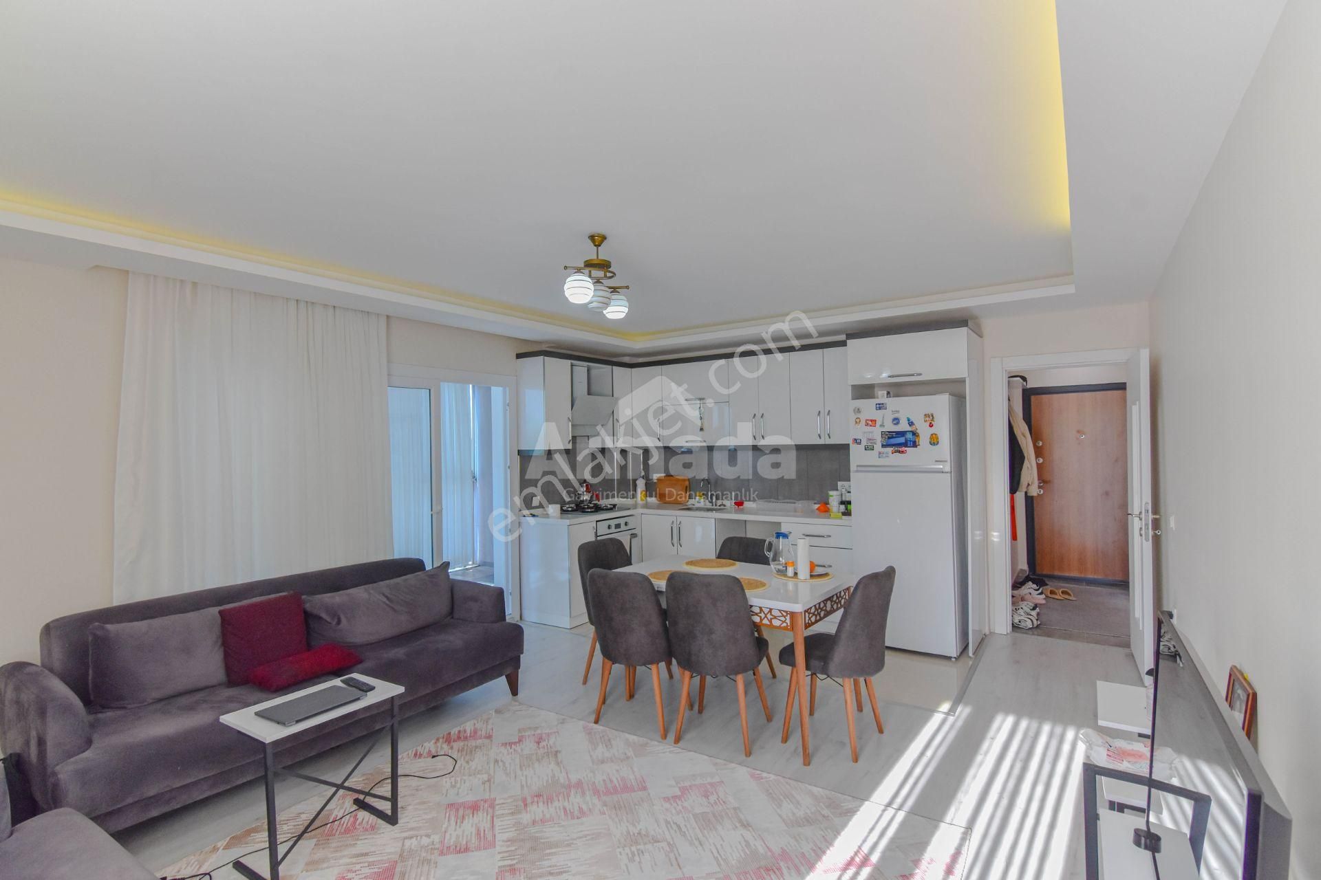 Kuşadası Kadınlar Denizi'nde Çift Cepheli/çift Balkonlu 2+1 - Görsel 4