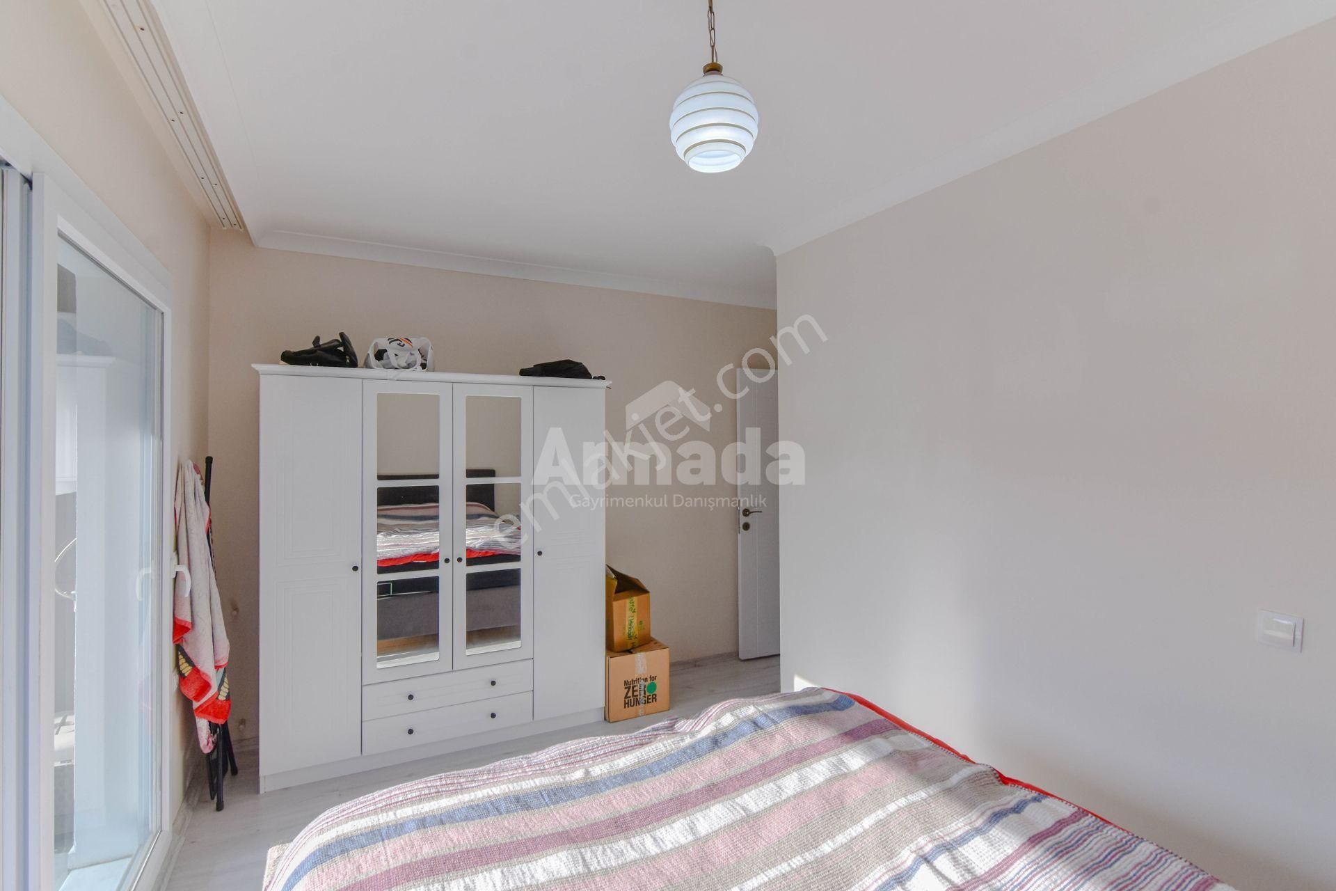 Kuşadası Kadınlar Denizi'nde Çift Cepheli/çift Balkonlu 2+1 - Görsel 14