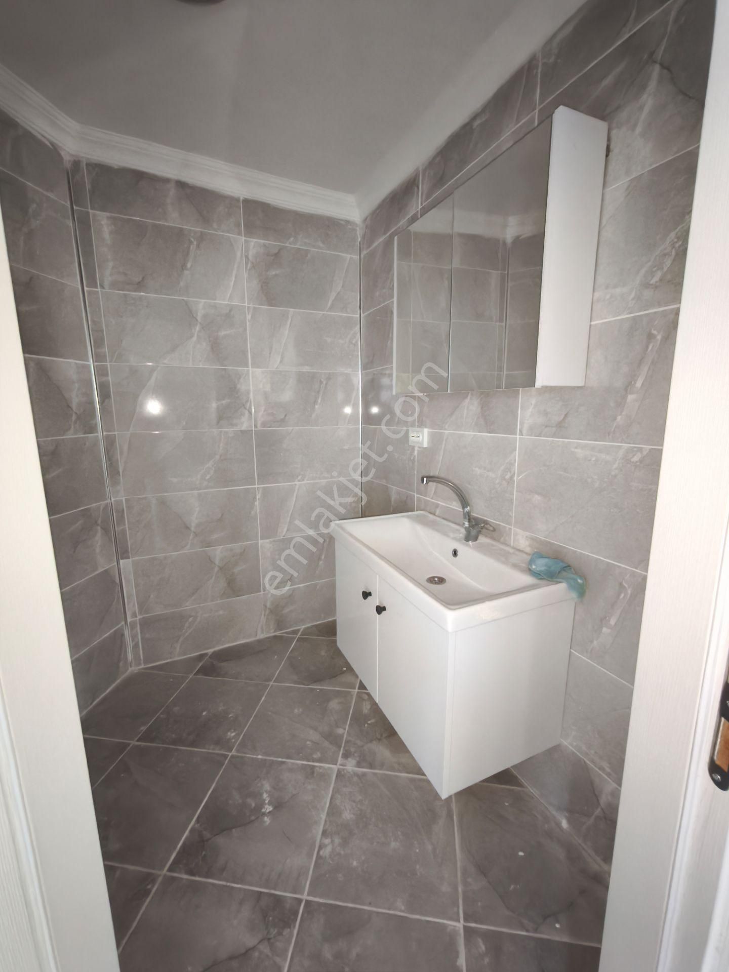 Fatih Ayvansaray Mh 1+1 / 65m2 / Düz Giriş / Masrafsız / Metrobüse 10 Dk - Görsel 19