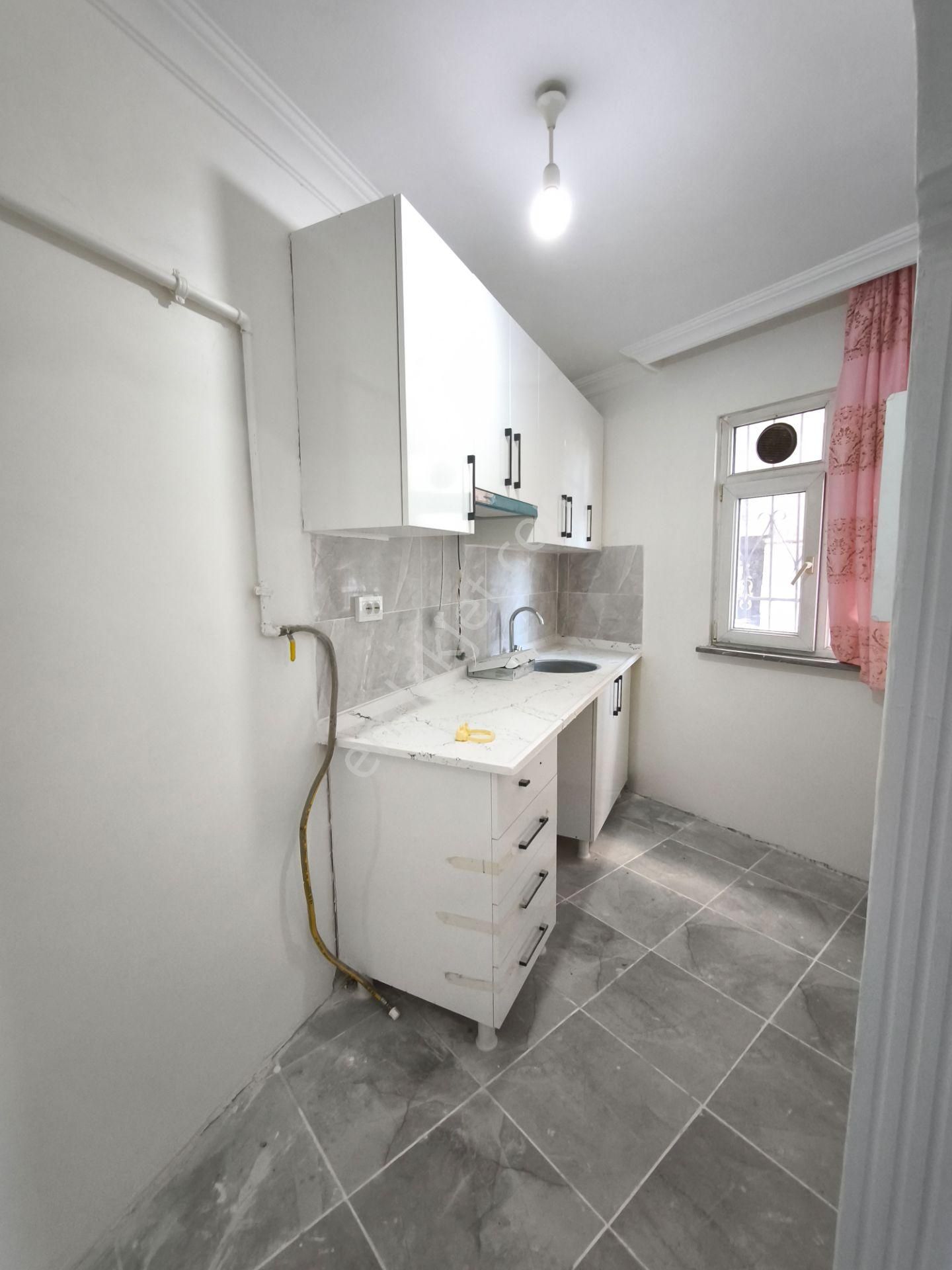 Fatih Ayvansaray Mh 1+1 / 65m2 / Düz Giriş / Masrafsız / Metrobüse 10 Dk - Görsel 14